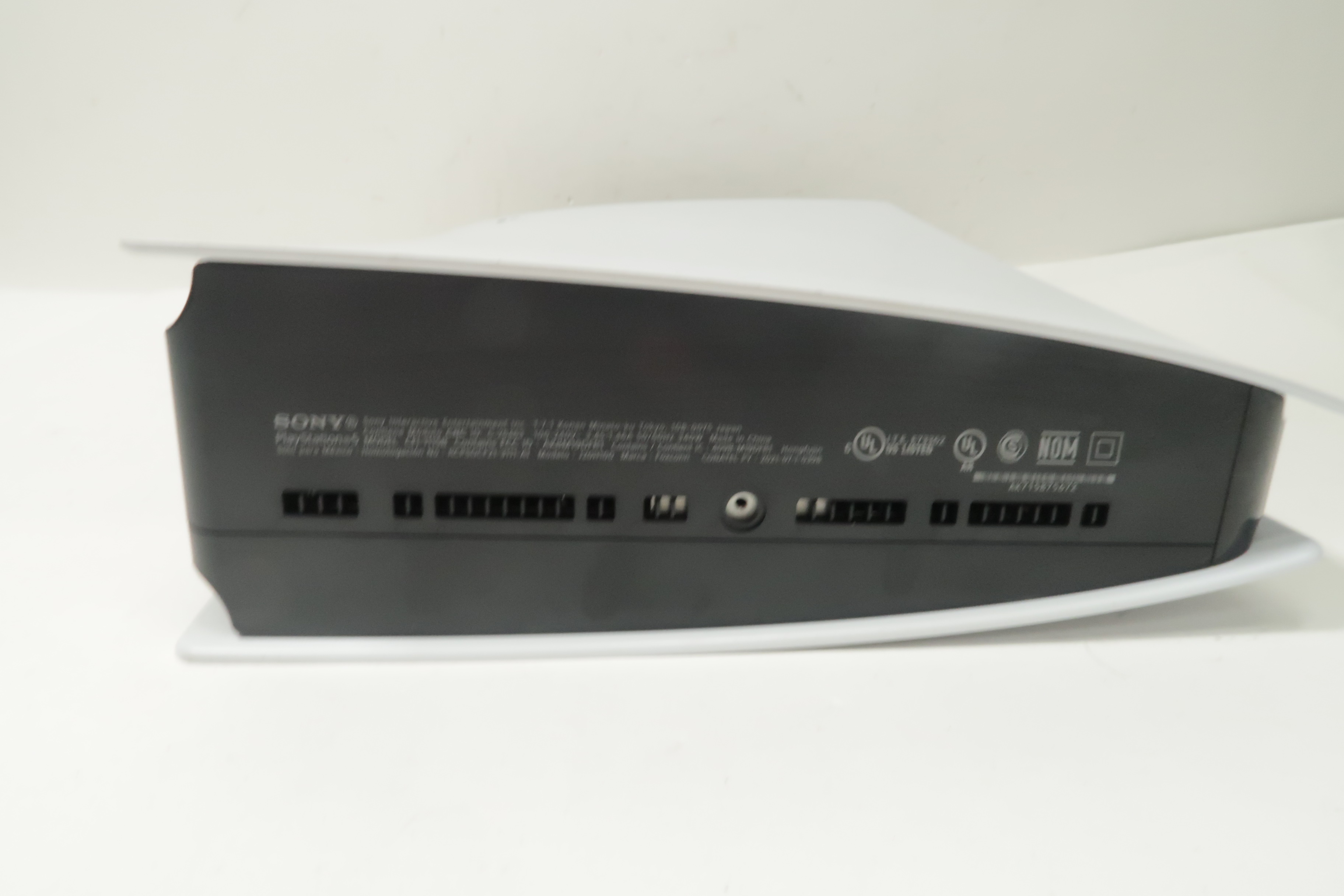 Playstation 5 Sony console SSD 825GB 8K CFI-1115A BIVOLT branco