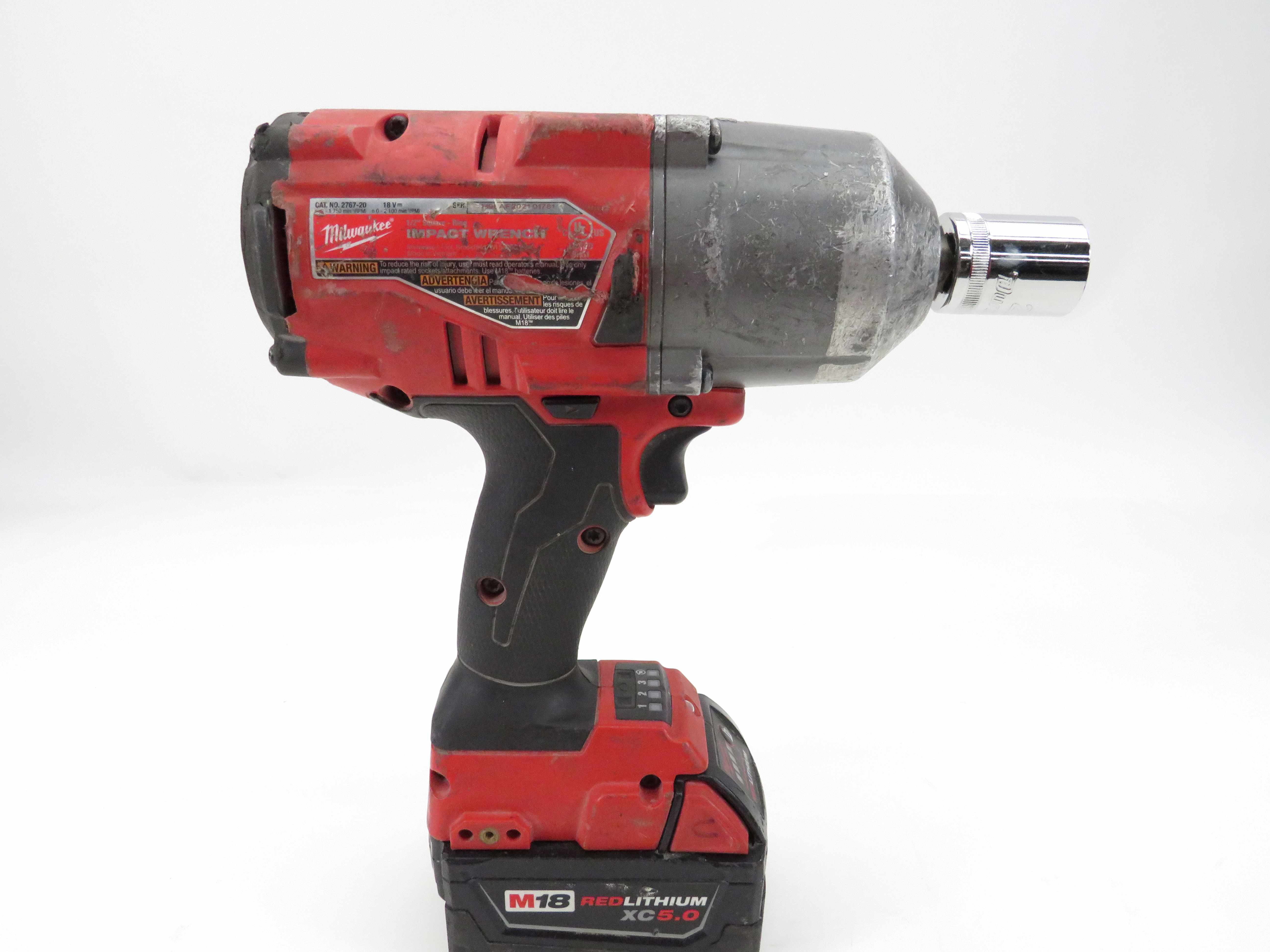 Milwaukee 2767-20 M18 FUEL 1/2 Torque Impact Wrench with 5.0Ah Battery,  Charger