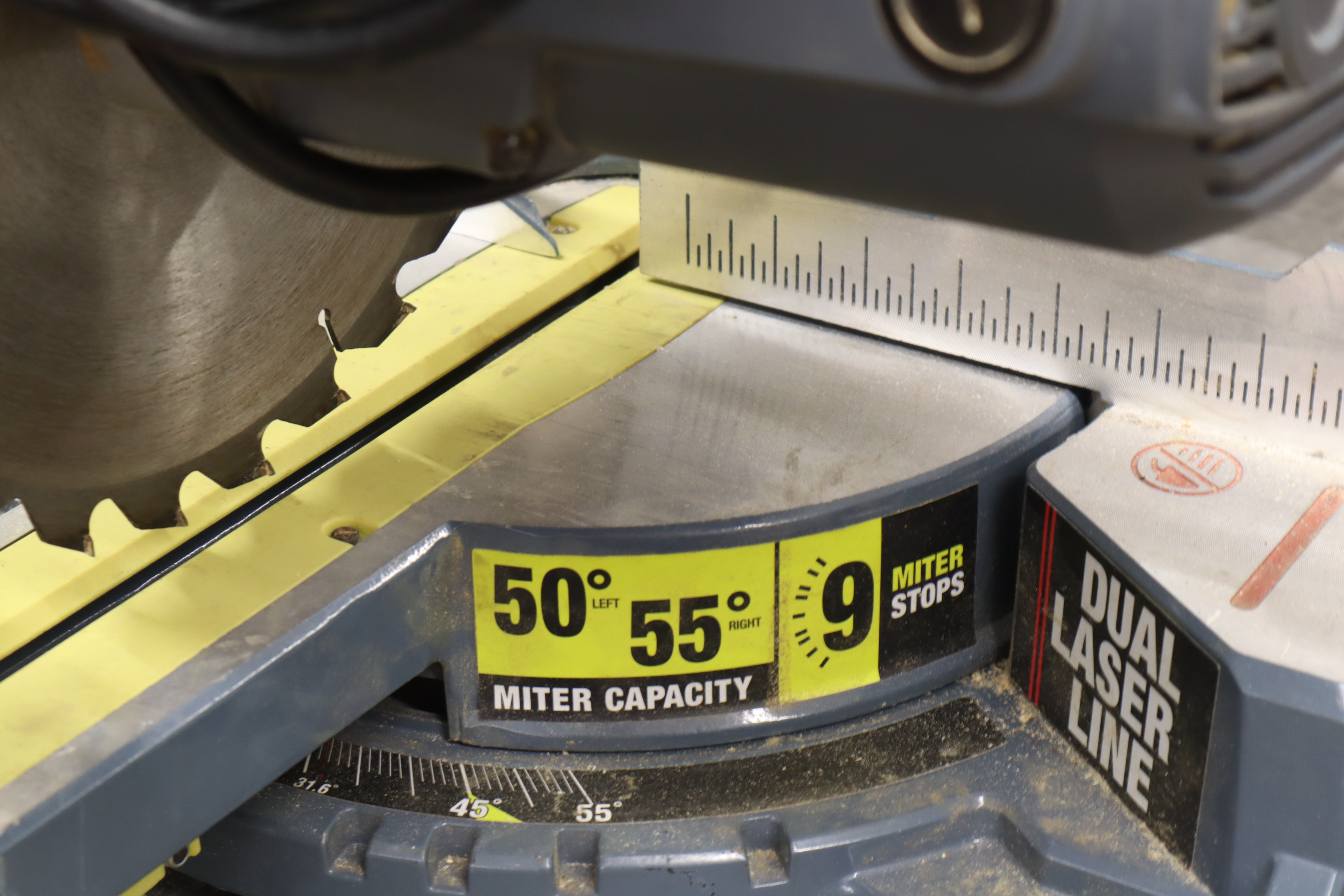 Sliding Miter Saw 120V 15 Amp 5000 RPM 