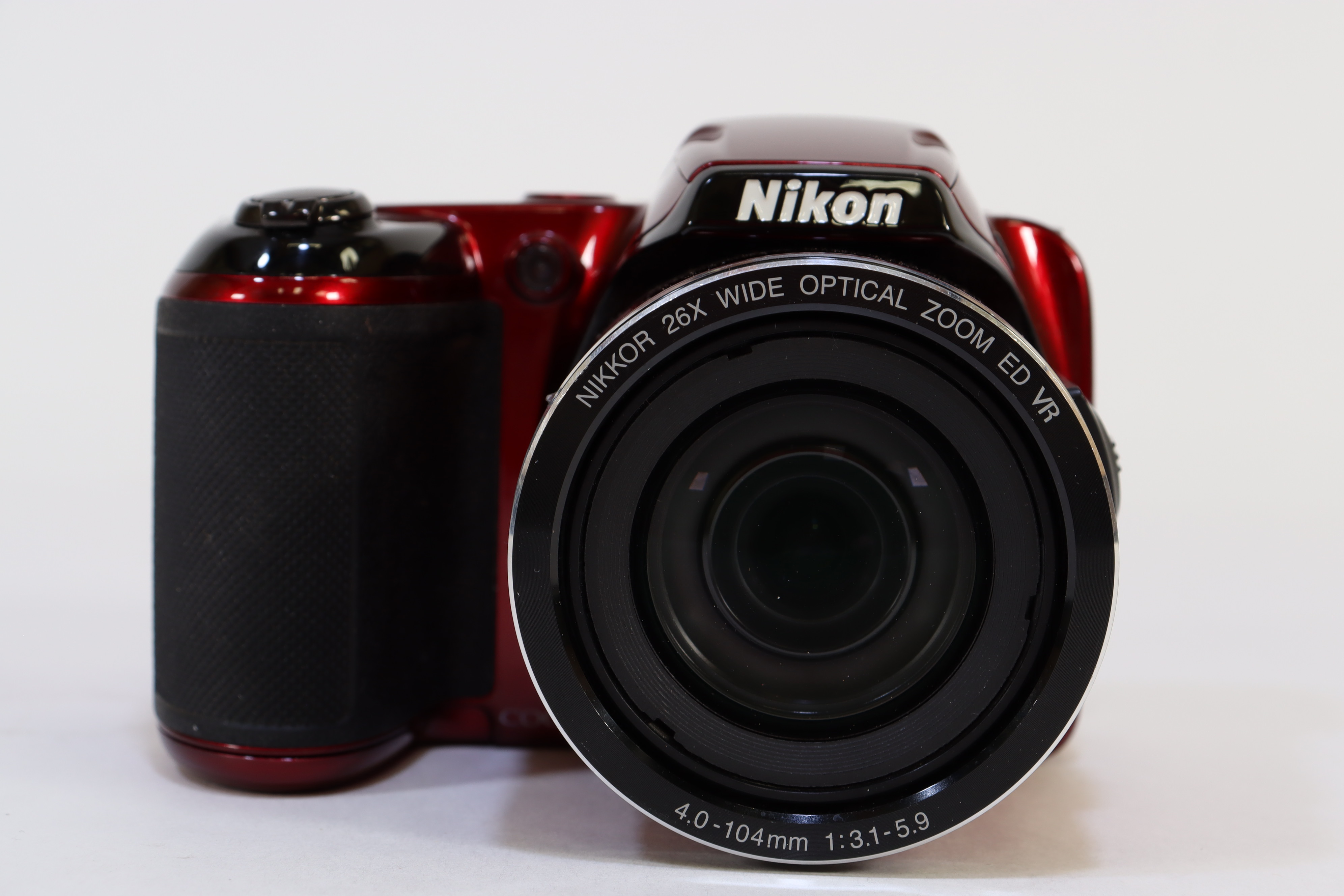 Nikon COOLPIX L810 16.1 MP store w/ 26x Zoom- 3 inch LCD - CaseLogic bag