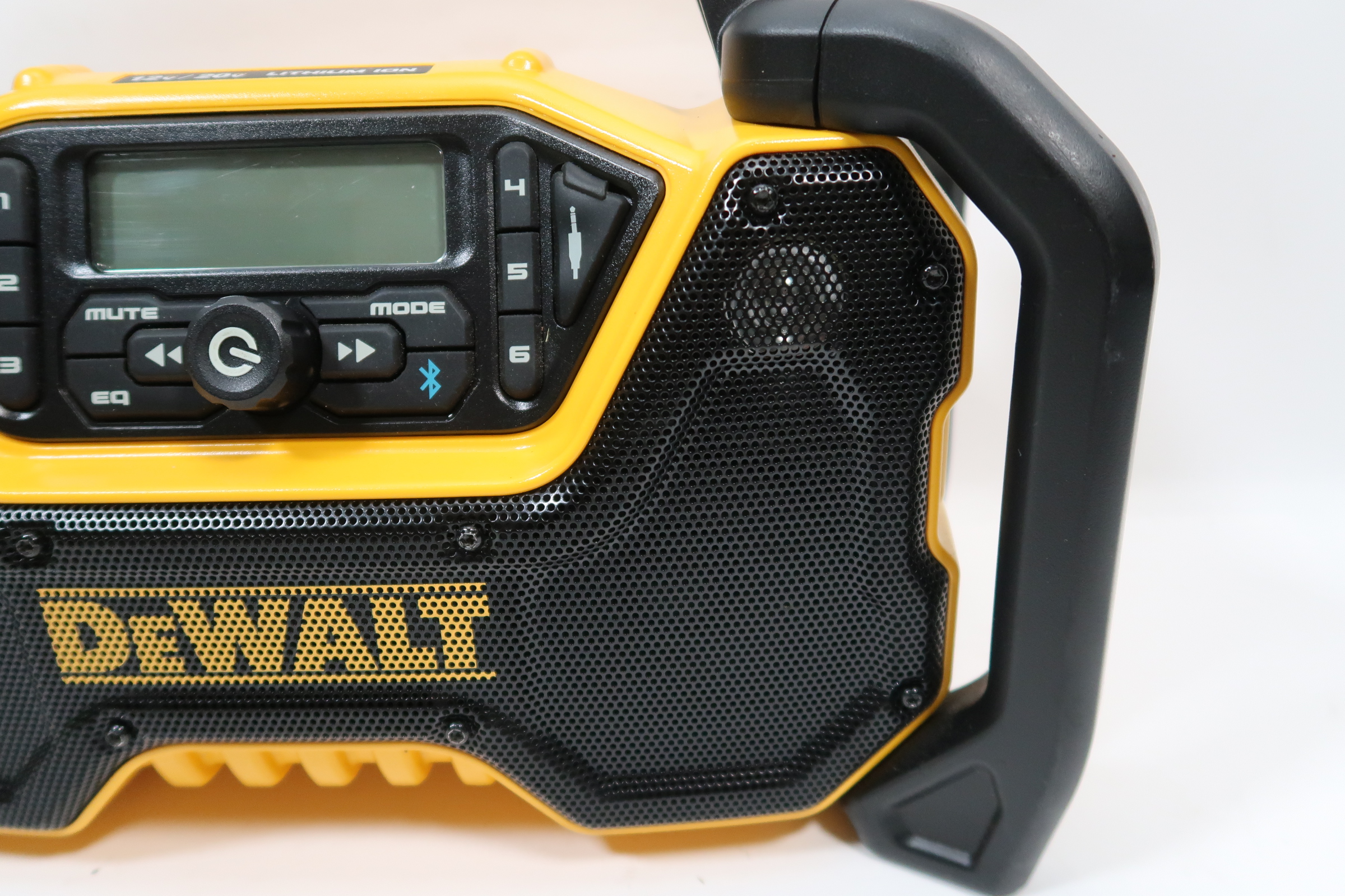 DEWALT 20V MAX Compact Cordless Bluetooth Radio (Tool Only