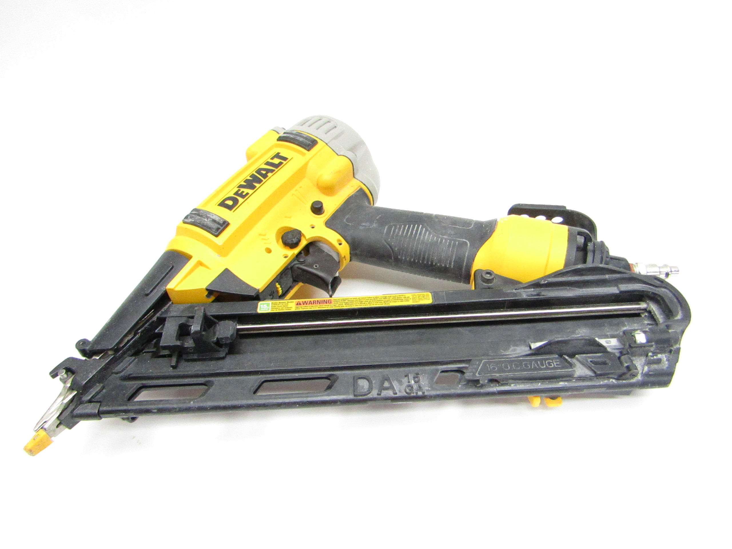 Dewalt 16 gauge precision point finish nailer hot sale