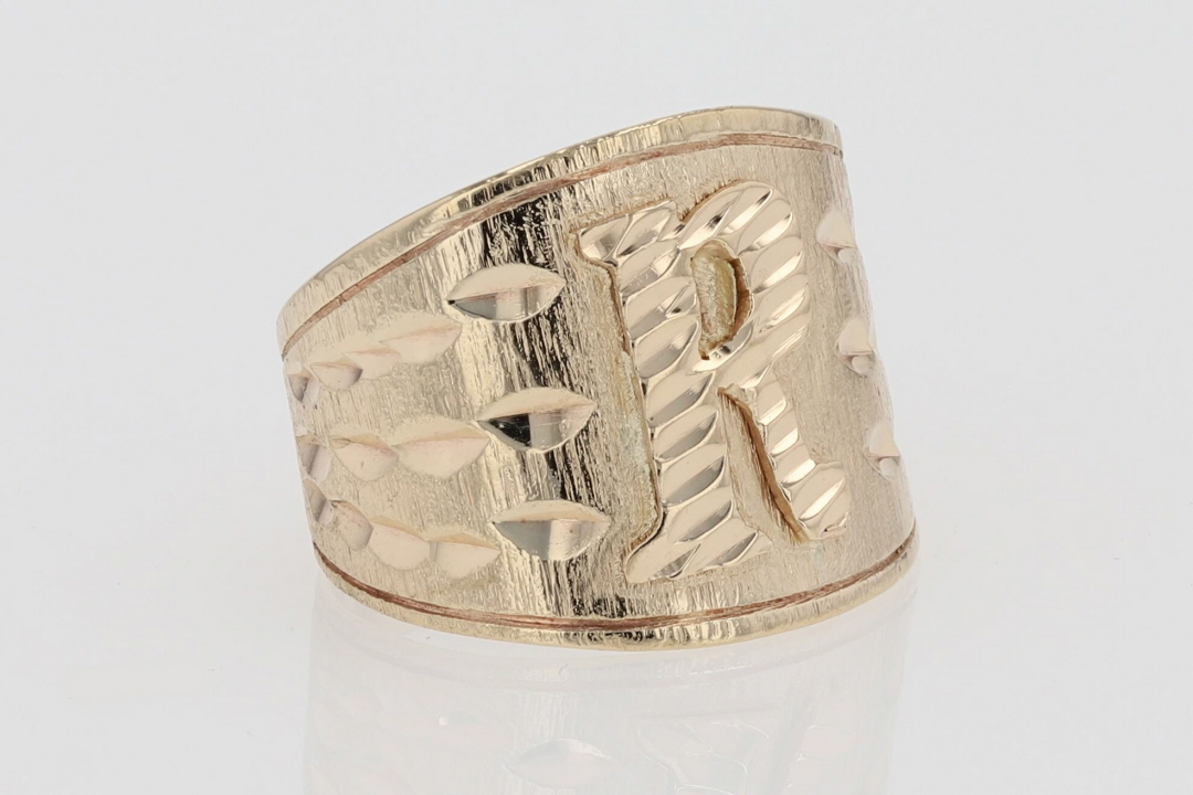 ASOS DESIGN Curve 14k gold plated R initial ring | ASOS