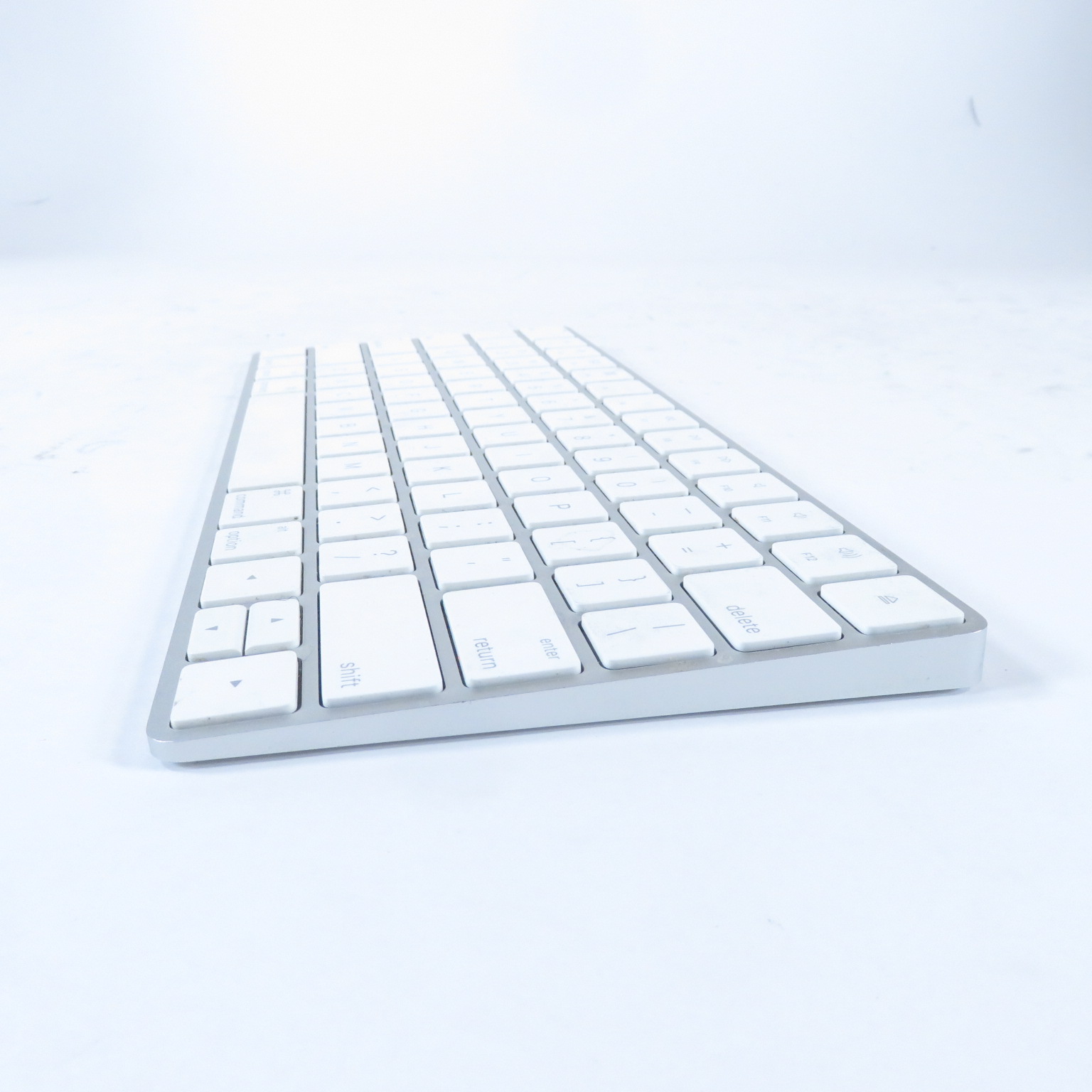 Offers Apple Magic Keyboard A1644 and Mouse A1657