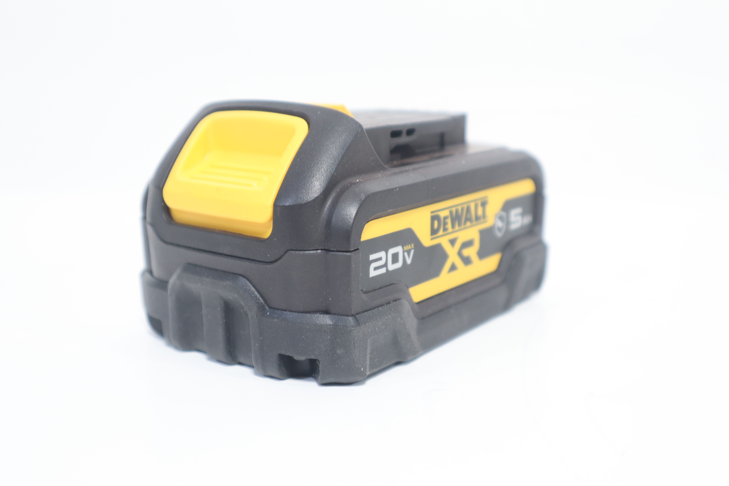 DeWalt DCB115 12V MAX-20V MAX Charger 12PO & DCB203 & DCB205G 20V Battery  Packs