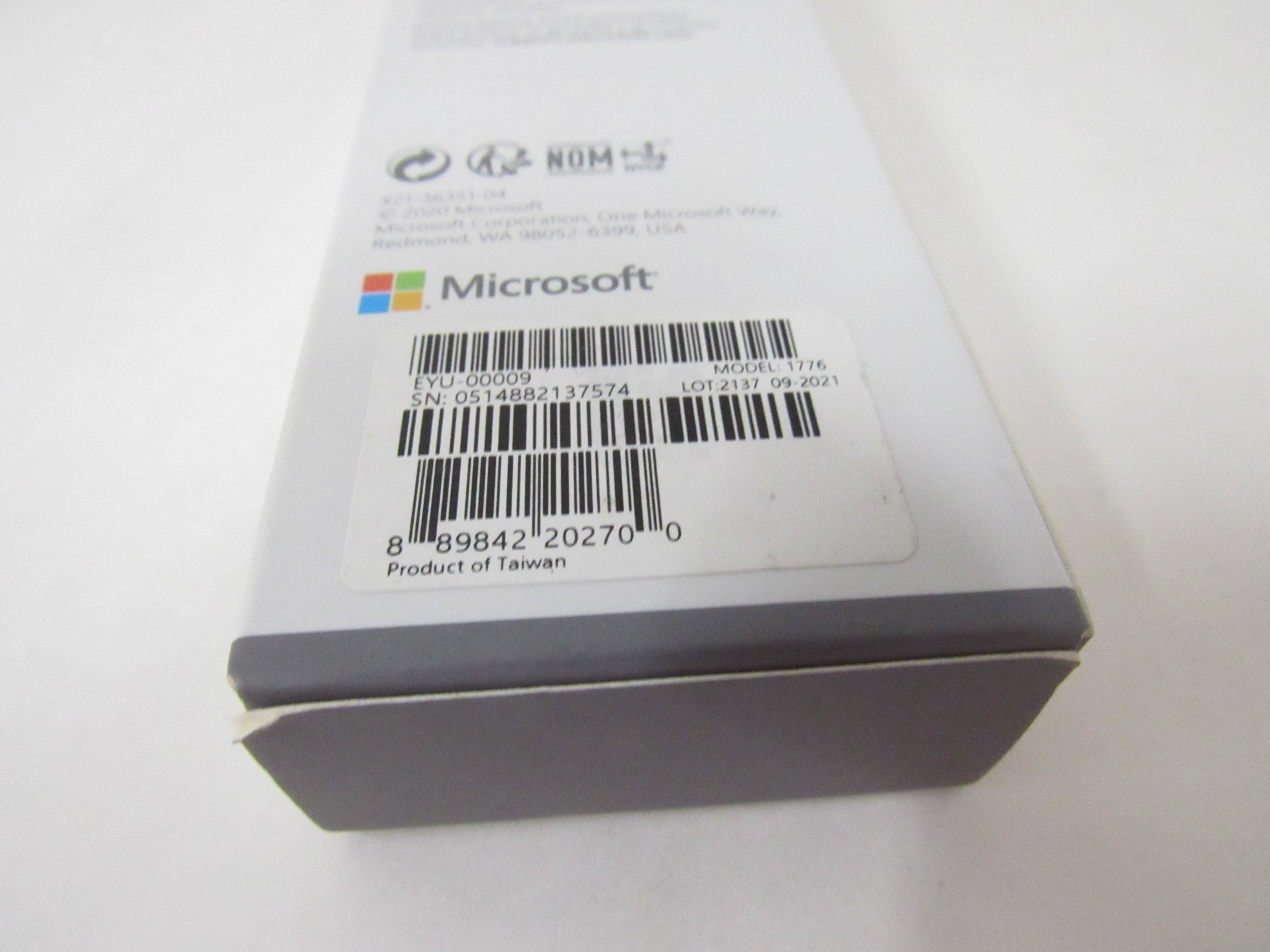 Microsoft Surface Pen Platinum Model 1776 (EYU-00009)