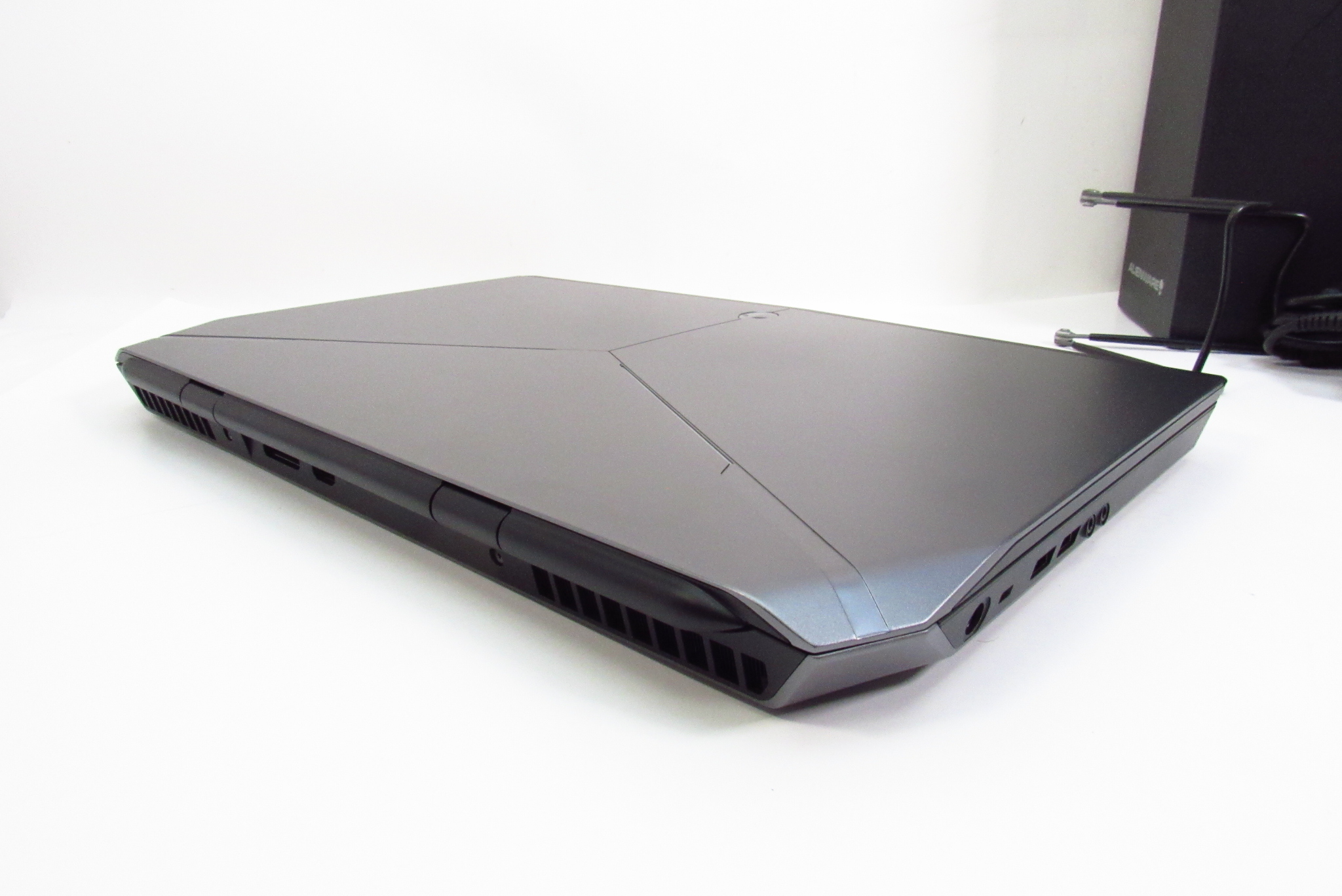 Alienware 17 R3 Core i7-6700HQ 2.6GHz GTX 970M 8GB RAM 128GB SSD 1TB HDD  17.3''