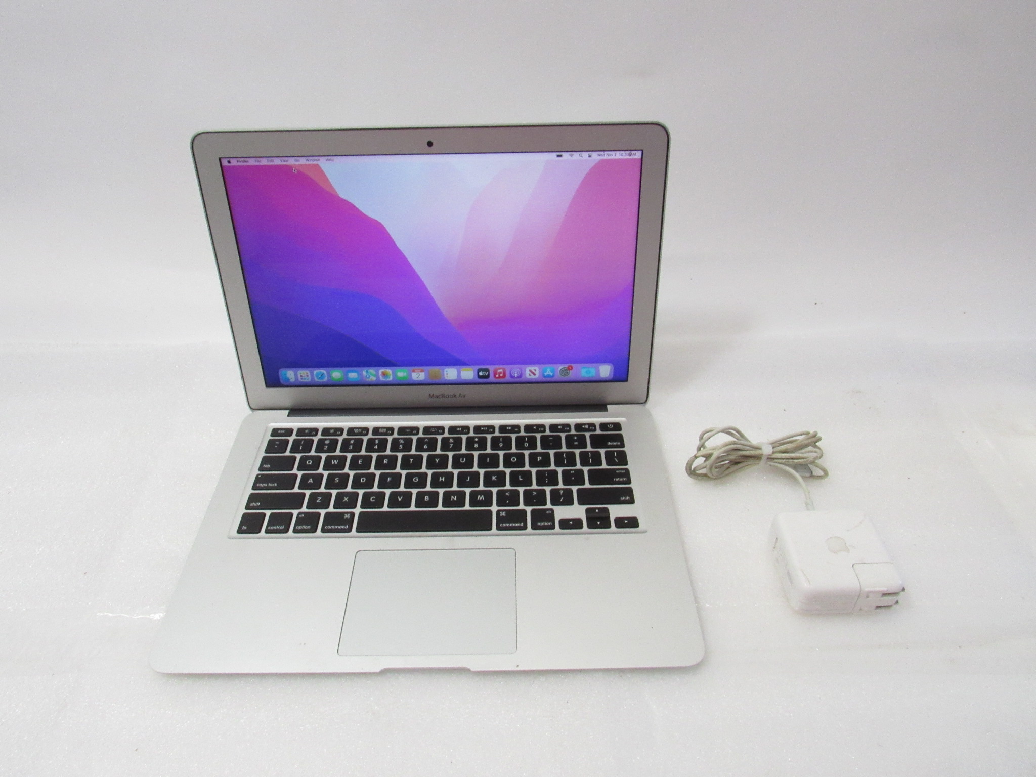 Apple MacBook Air (2017) MQD32LL/A Core i5-5350U 1.80GHz