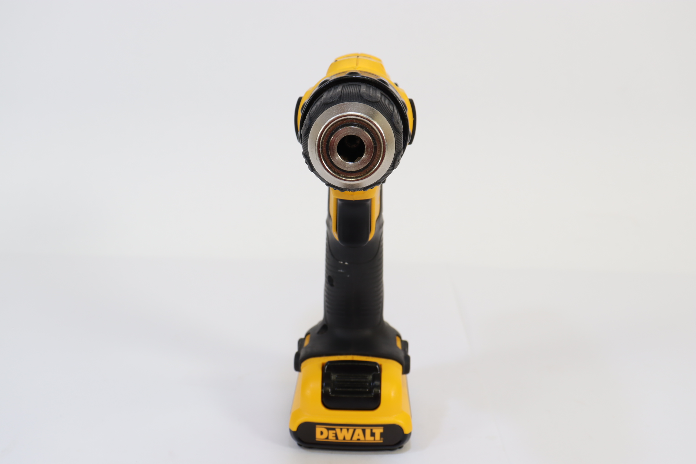 Taladro Inalámbrico 12V MÁX 3/8'' DEWALT DCD710B