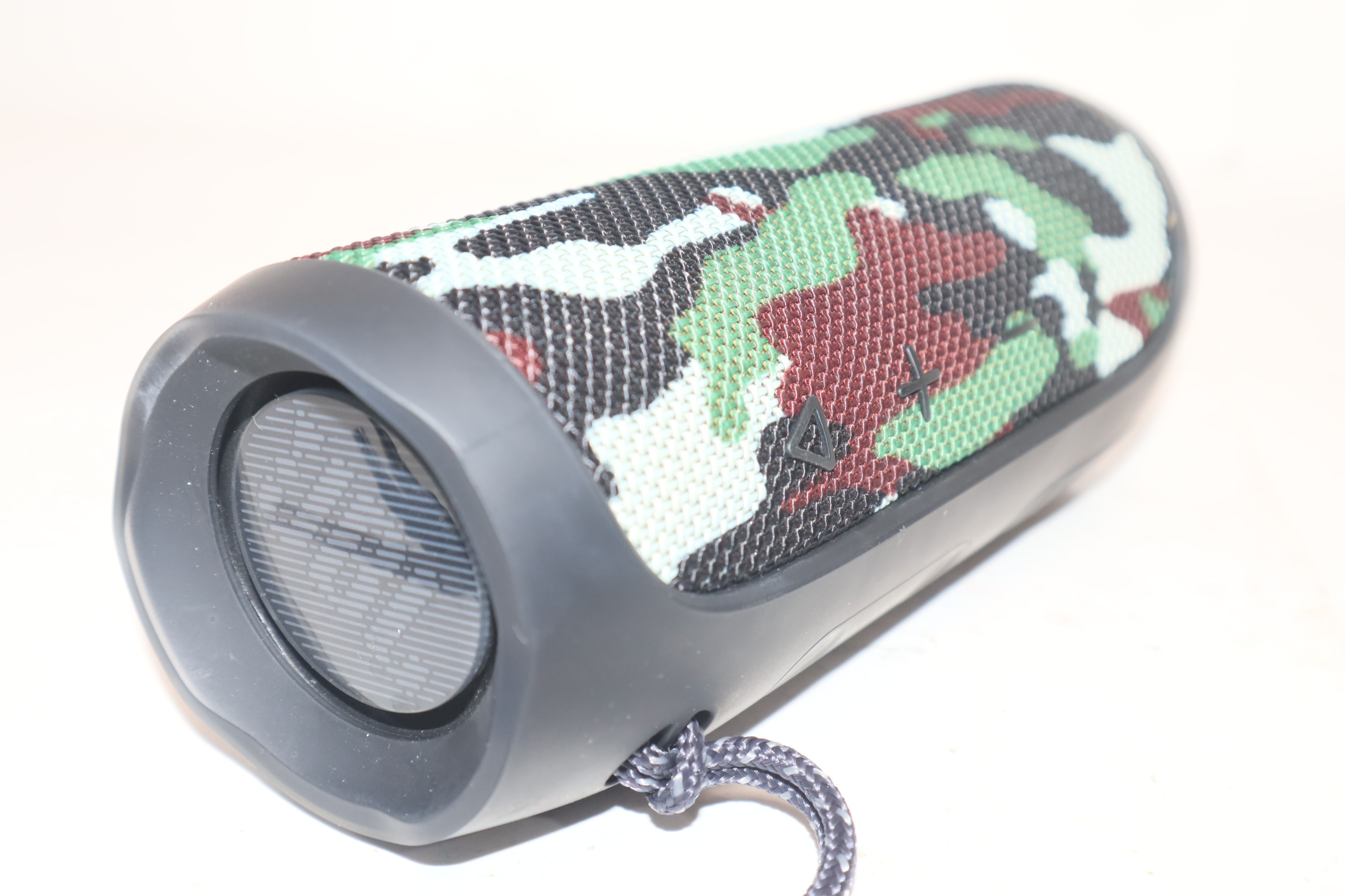 Jbl speaker flip 4 hot sale camo