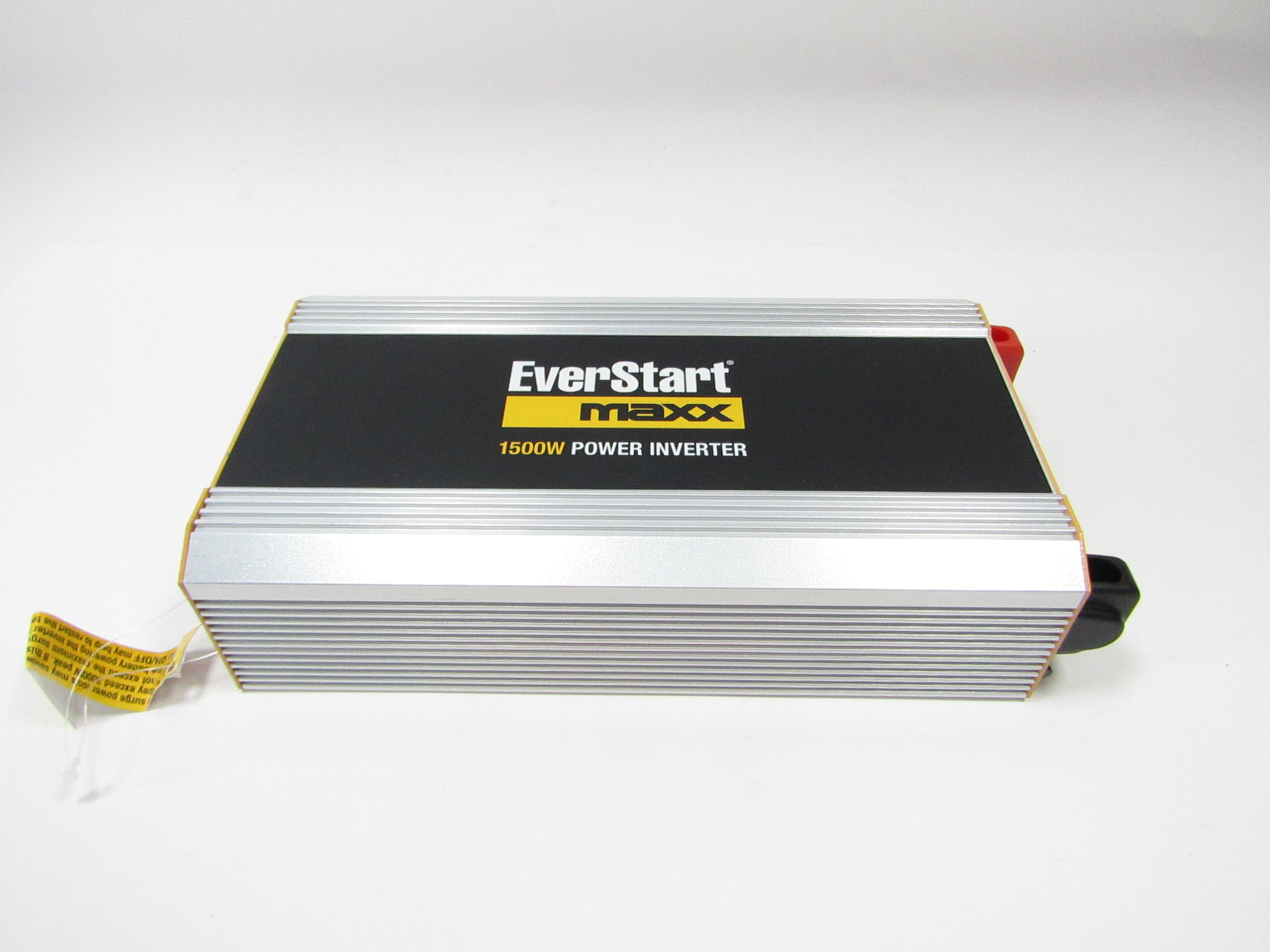 EverStart Maxx 1500 Watt Automotive Power Inverter with USB Power and  Digital Display (PC1500E)- New
