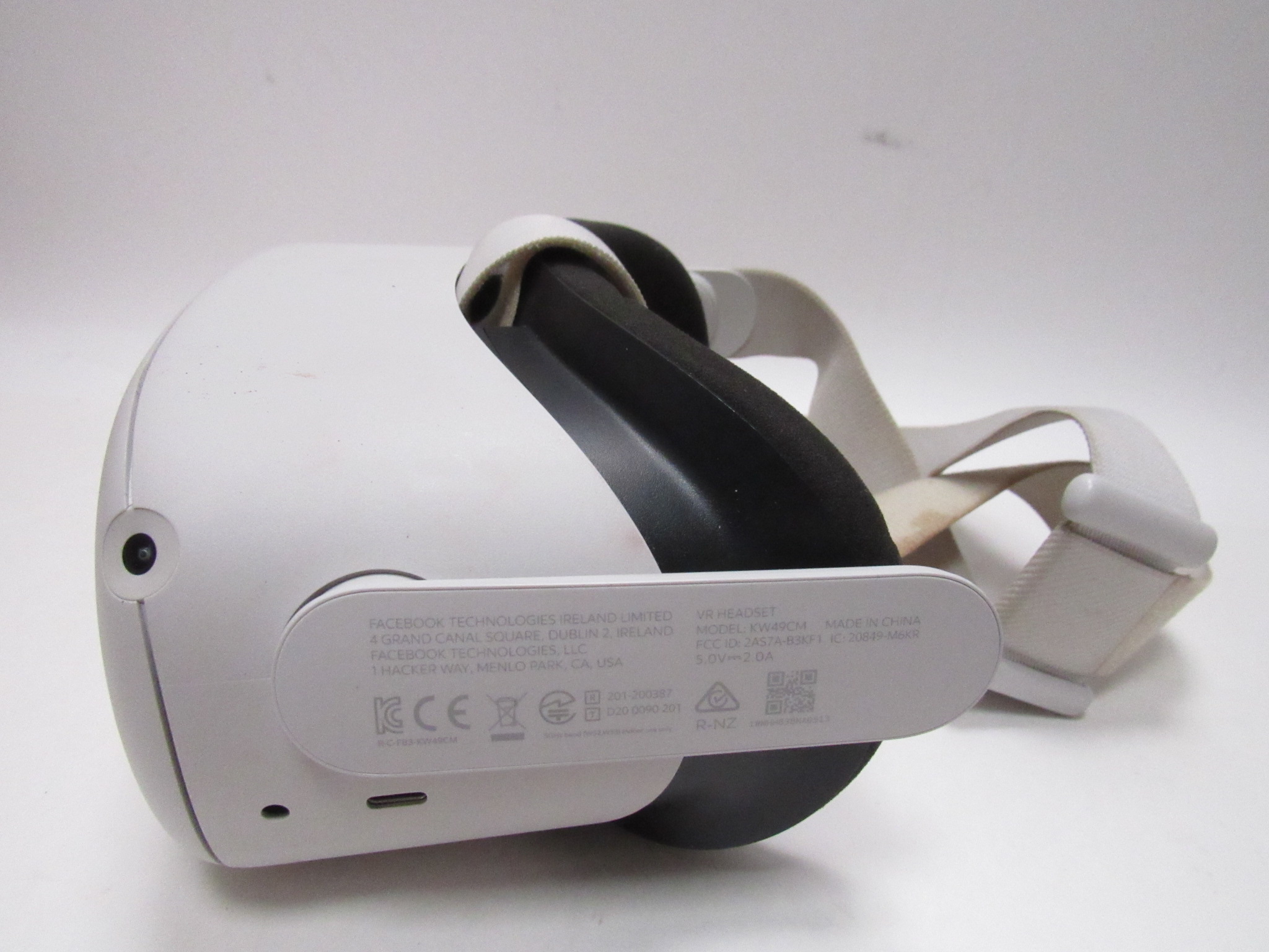 Glat At læse grim Oculus KW49CM 64GB All-in-One VR Headset Quest 2