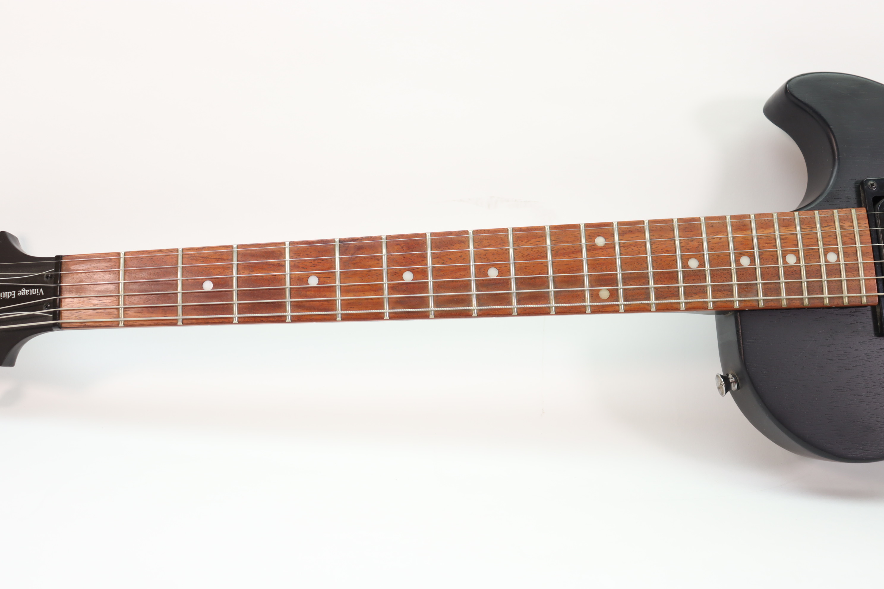 Epiphone Les Paul Special Satin E1 Electric Guitar Ebony - Right