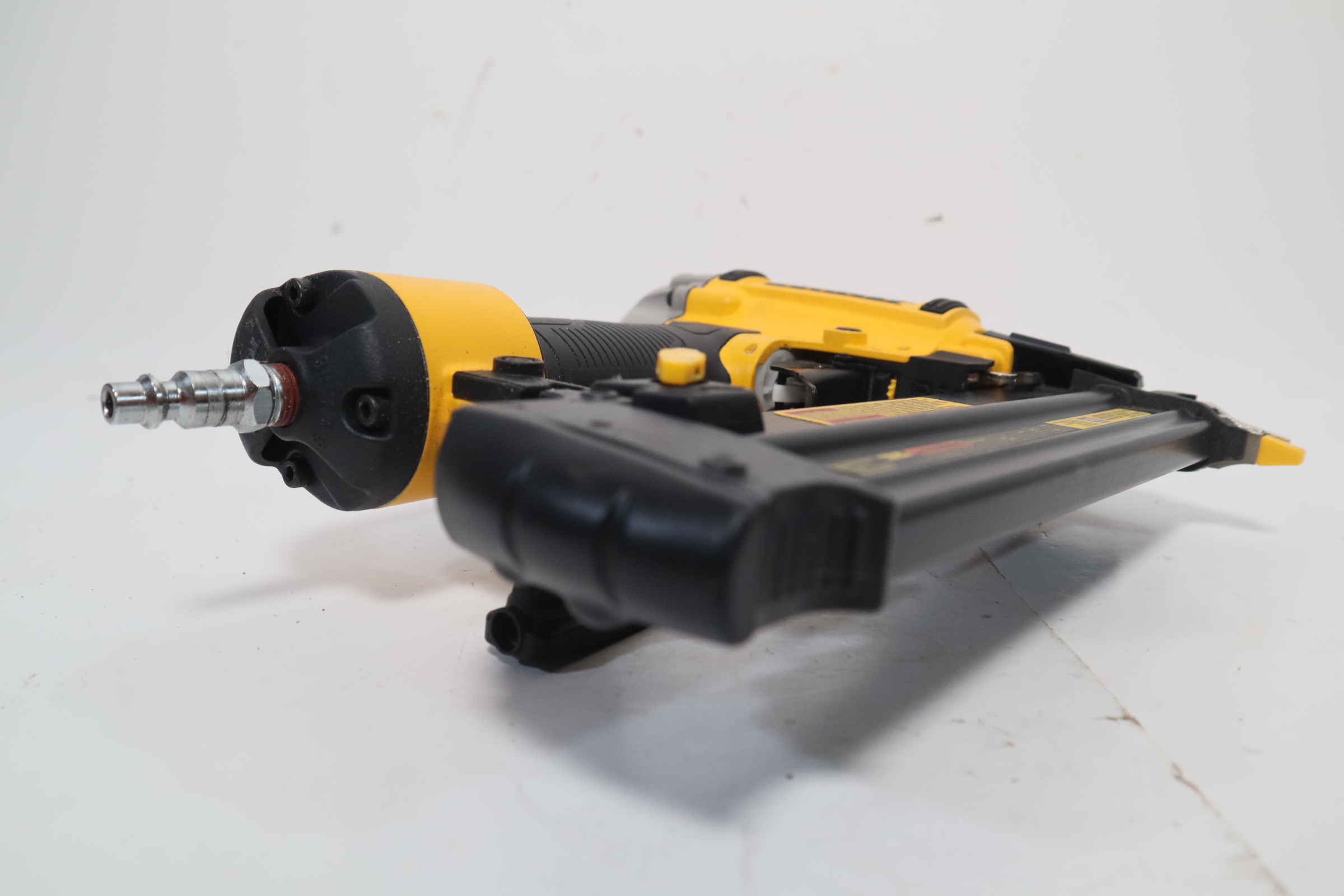 DeWalt DWFP12233 18Gauge Pneumatic Corded Brad Nailer