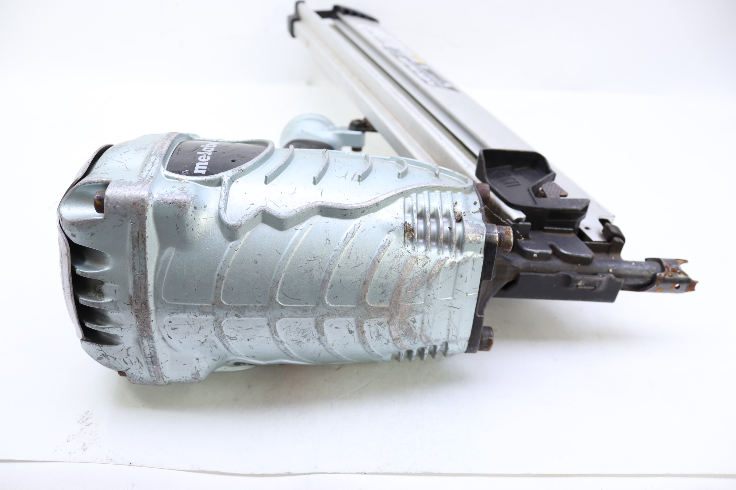 Metabo HPT NR90AES1 3 1/2" 21 Degree Pneumatic Framing Nail Gun 1645