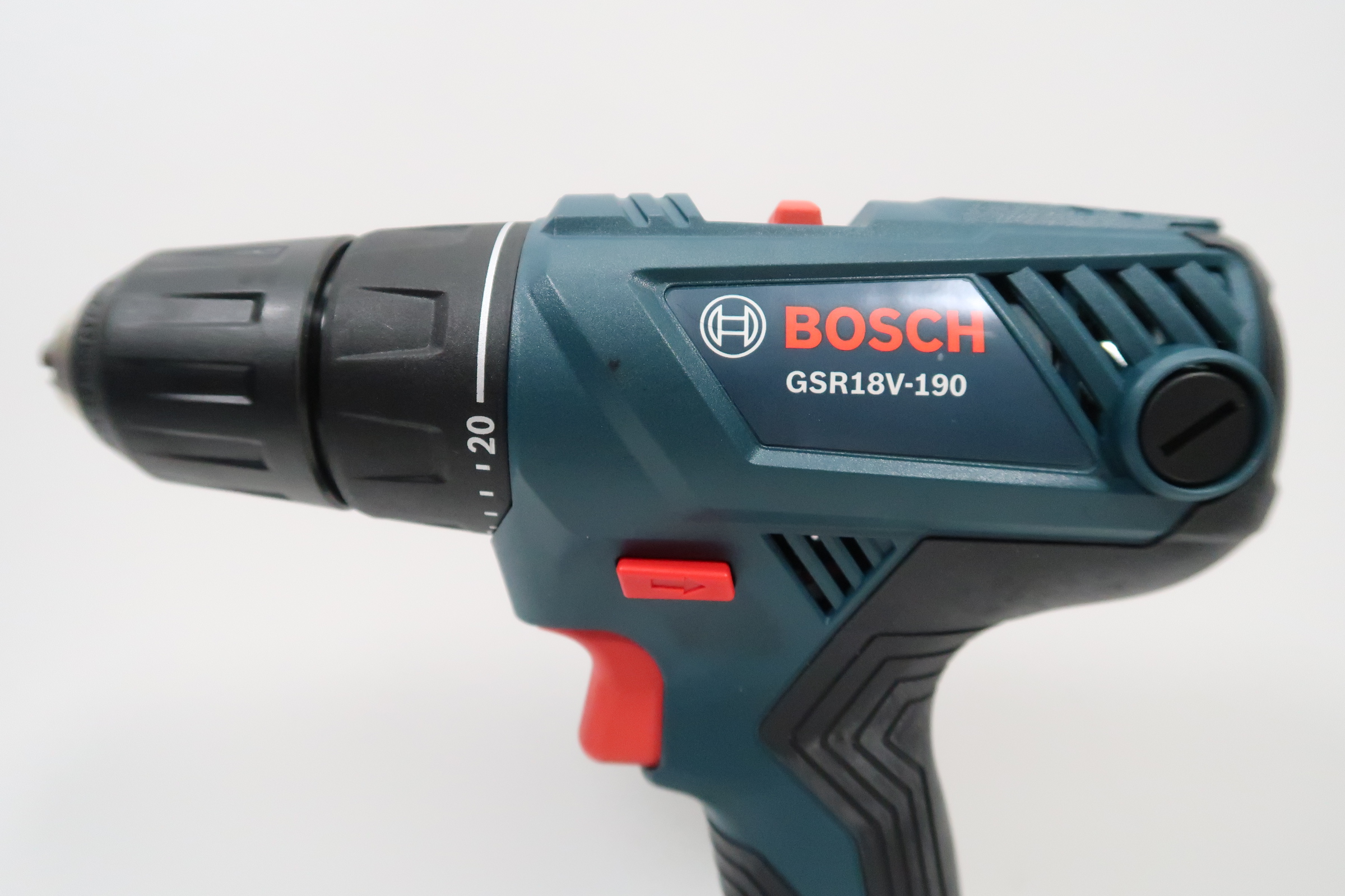 Bosch GXL18V-26B22 18-Volt Cordless 2-Tool Drill/Impact Driver Combo Kit