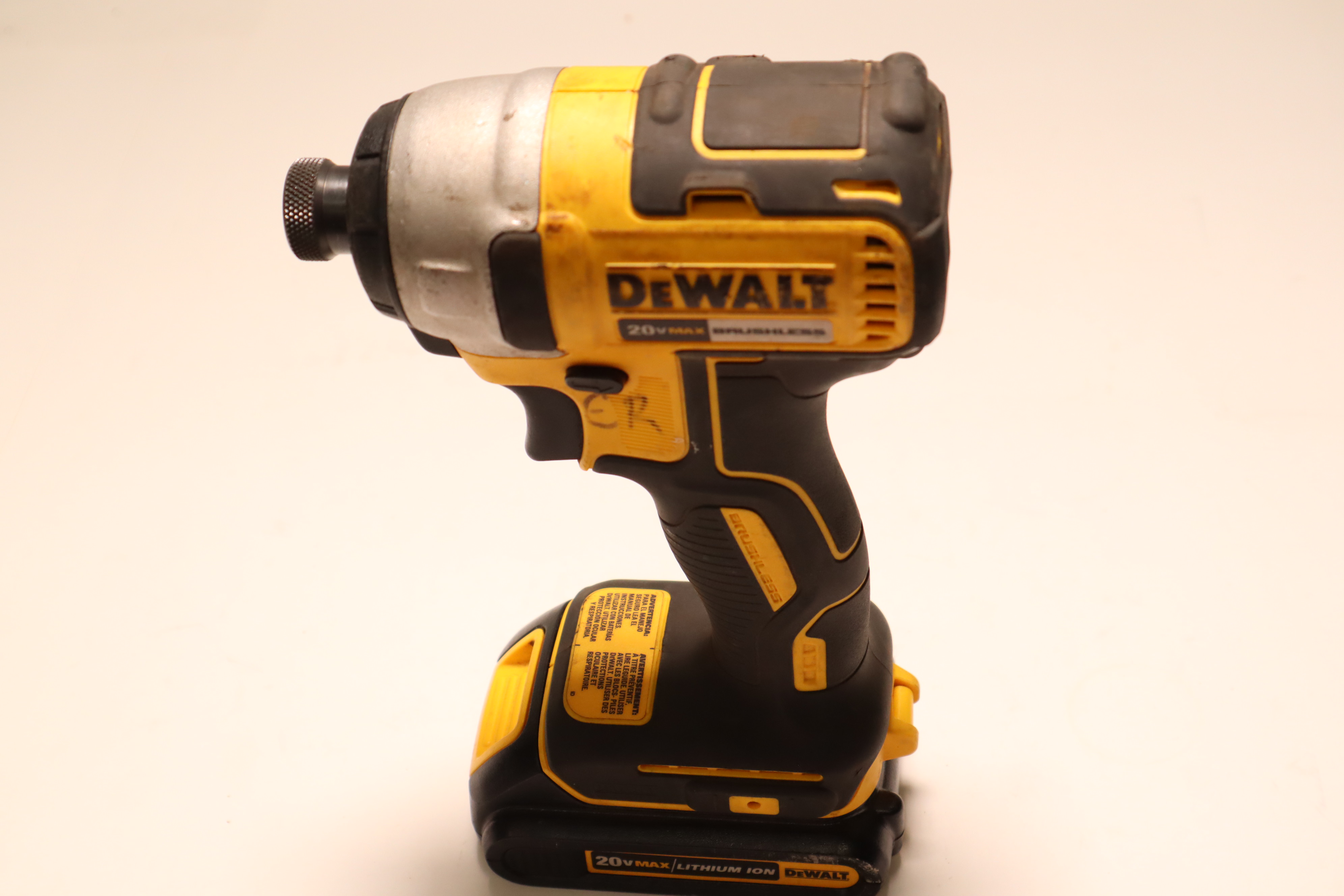DeWalt DCF787 20V MAX 1/4" Variable Speed Brushless Cordless Impact