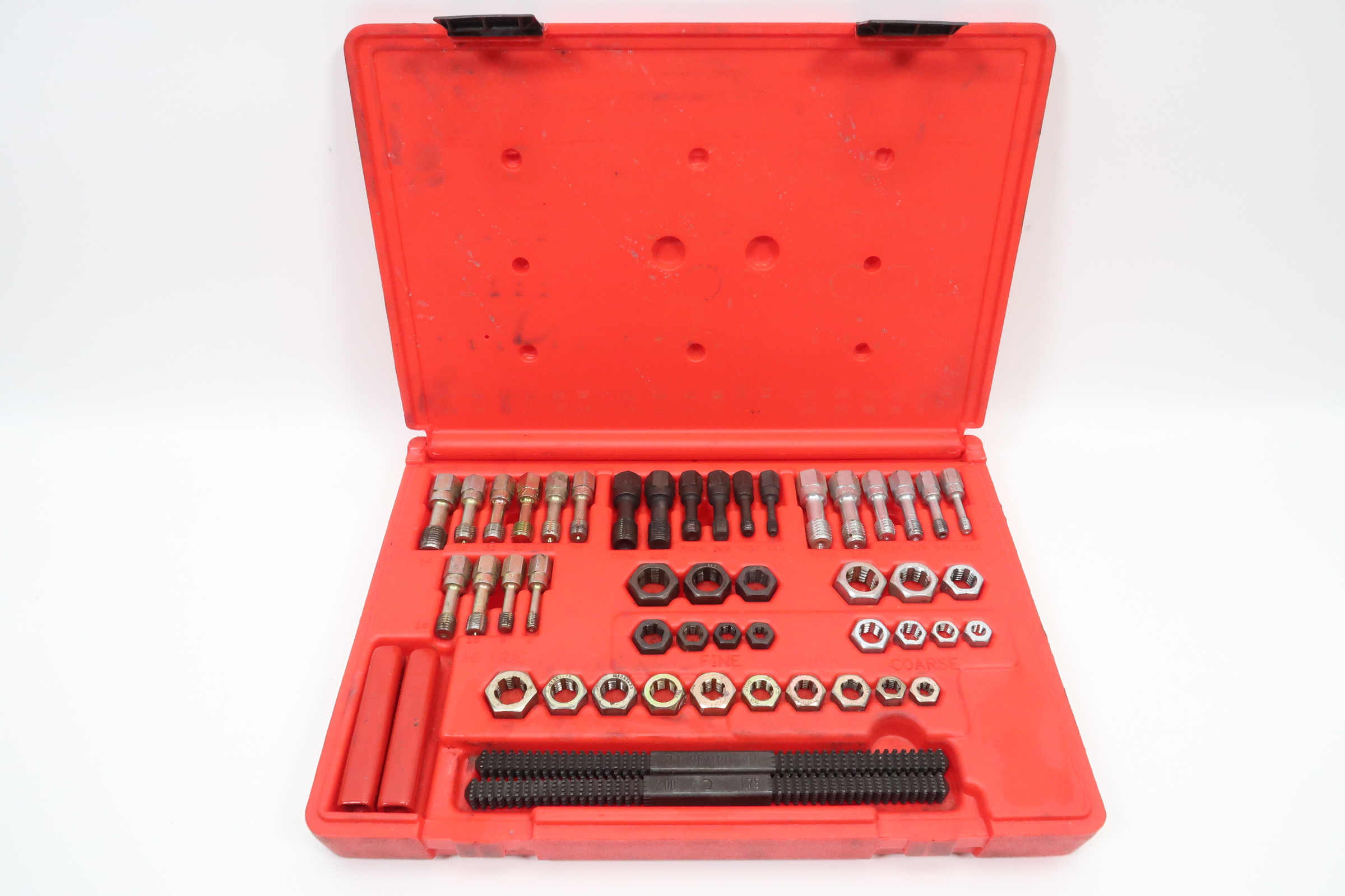 Snap On RTD48 48 pc Master Rethreading Tap And Die Set