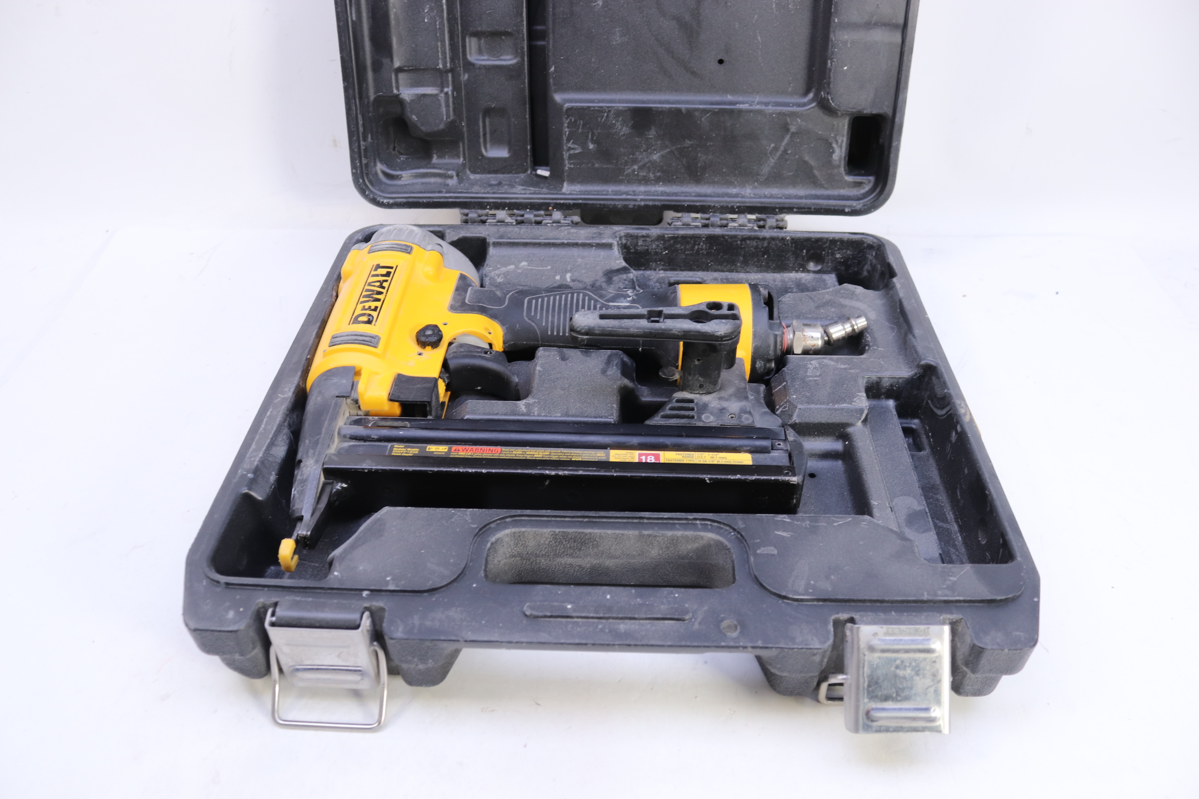DeWalt DWFP1838 Pneumatic 18 Gauge 1/4" Crown Stapler