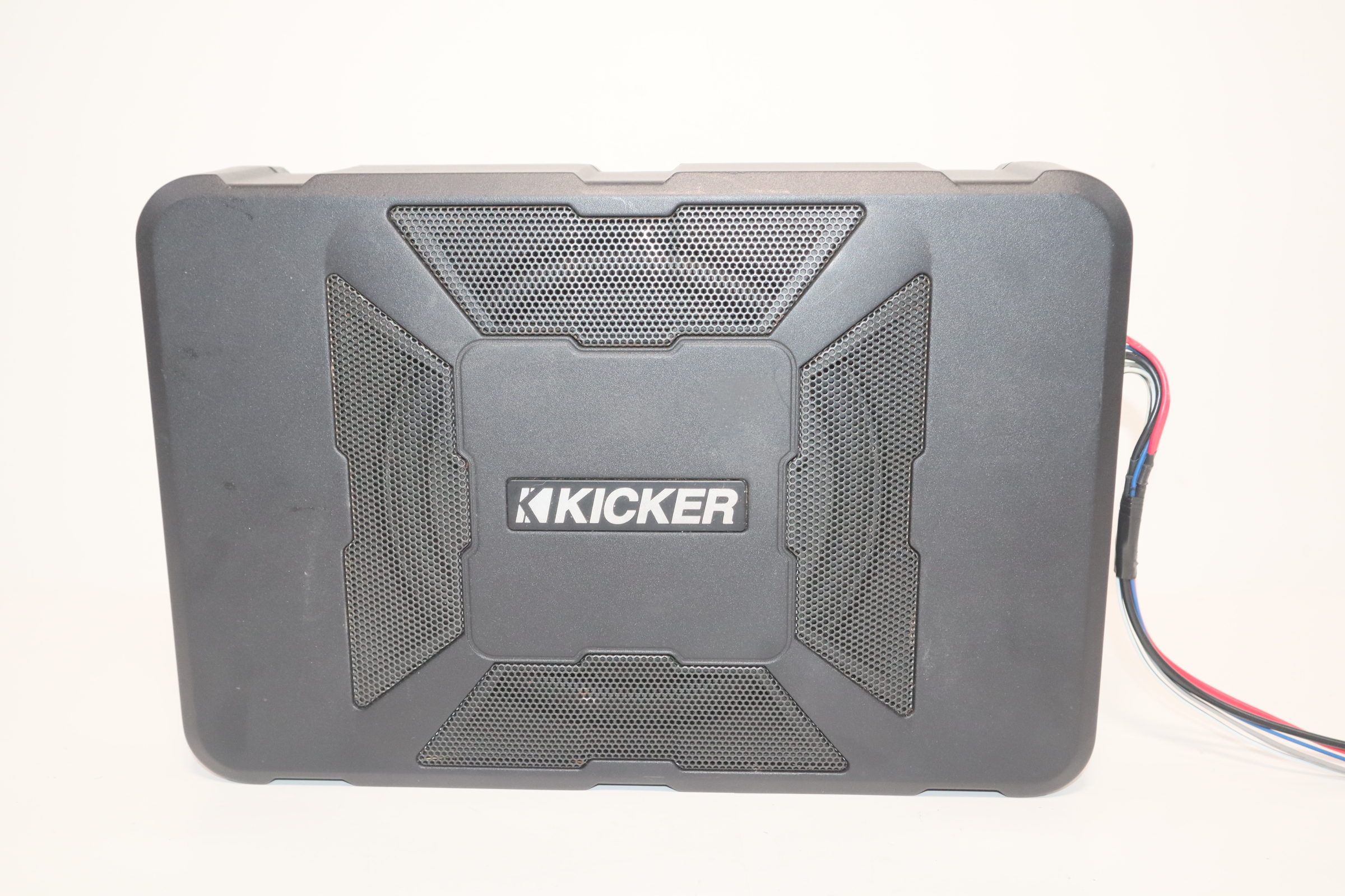 Kicker Hideaway HS8 Black Compact 150-Watt 8