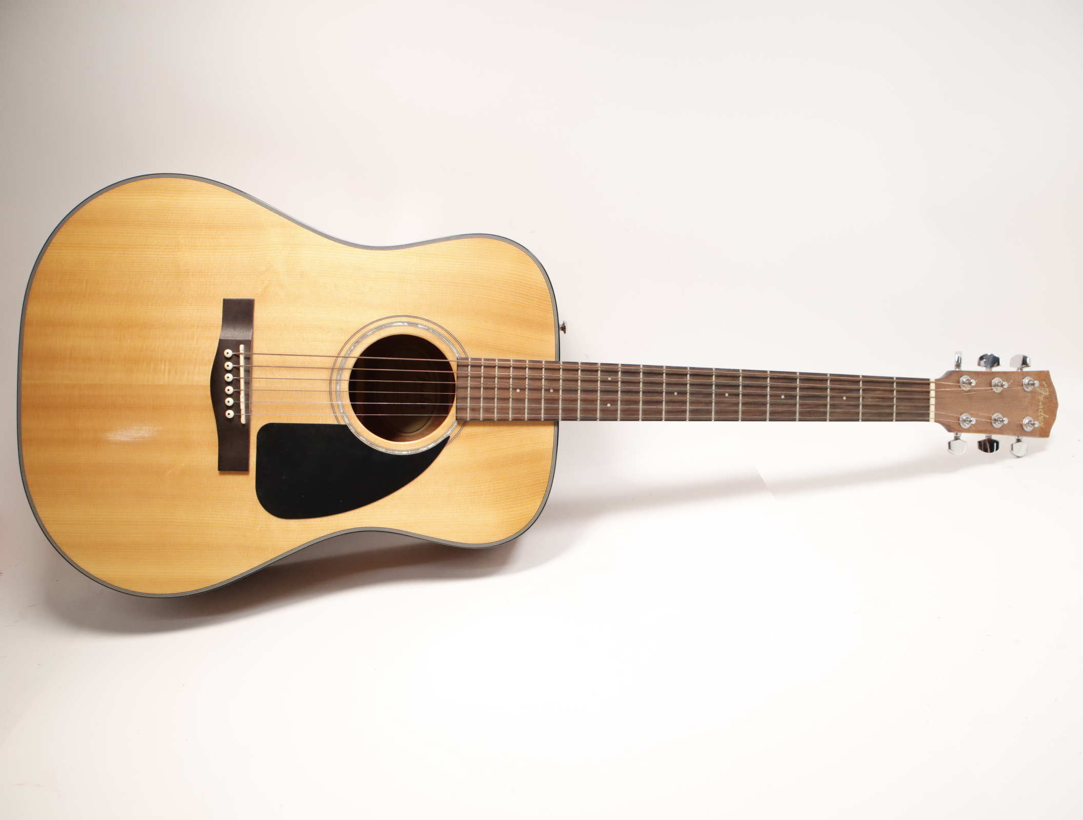 Fender DG8S-NAT Right-Handed Acoustic Guitar Natural Finish