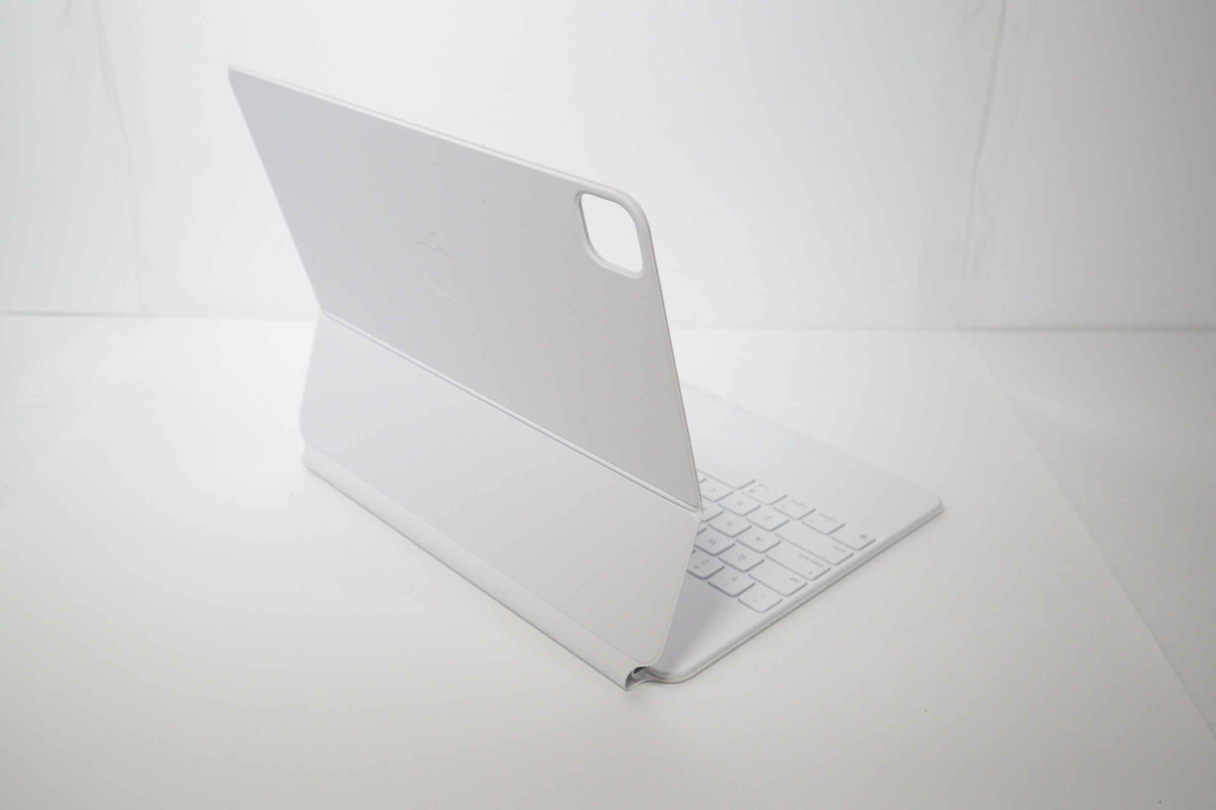 Apple Magic Keyboard MJQL3LL/A White iPad Pro 12.9 Case/Detachable