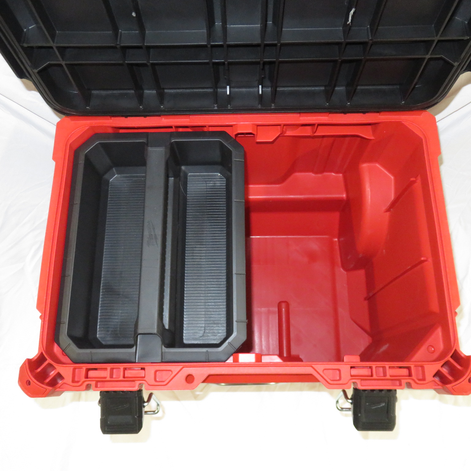 Milwaukee PACKOUT 48-22-8426 IP65 Rated 22 Rolling Modular