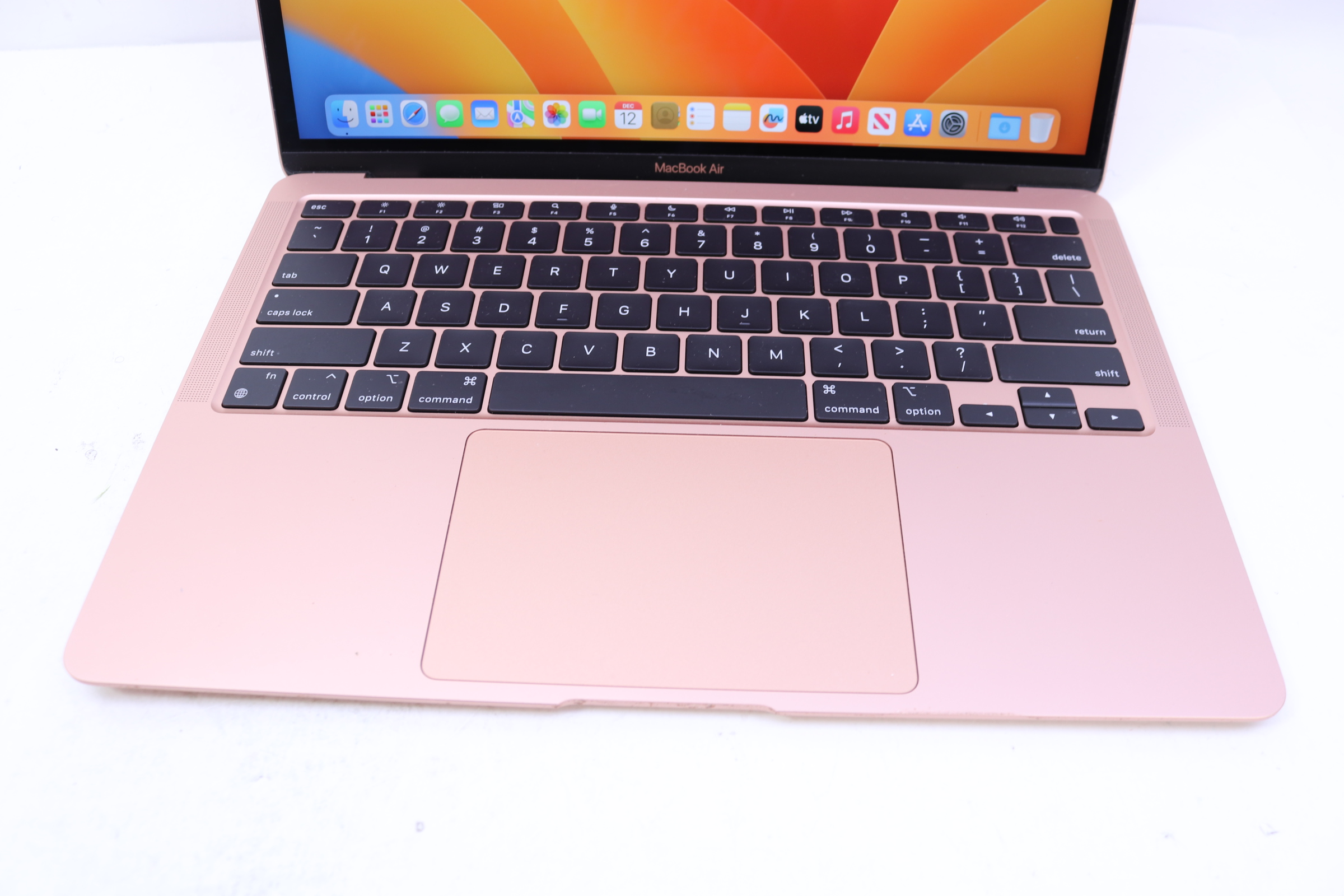 Apple MacBook Air (2020) MGN63LL/A M1 3.2GHz 8GB Unified RAM 256GB