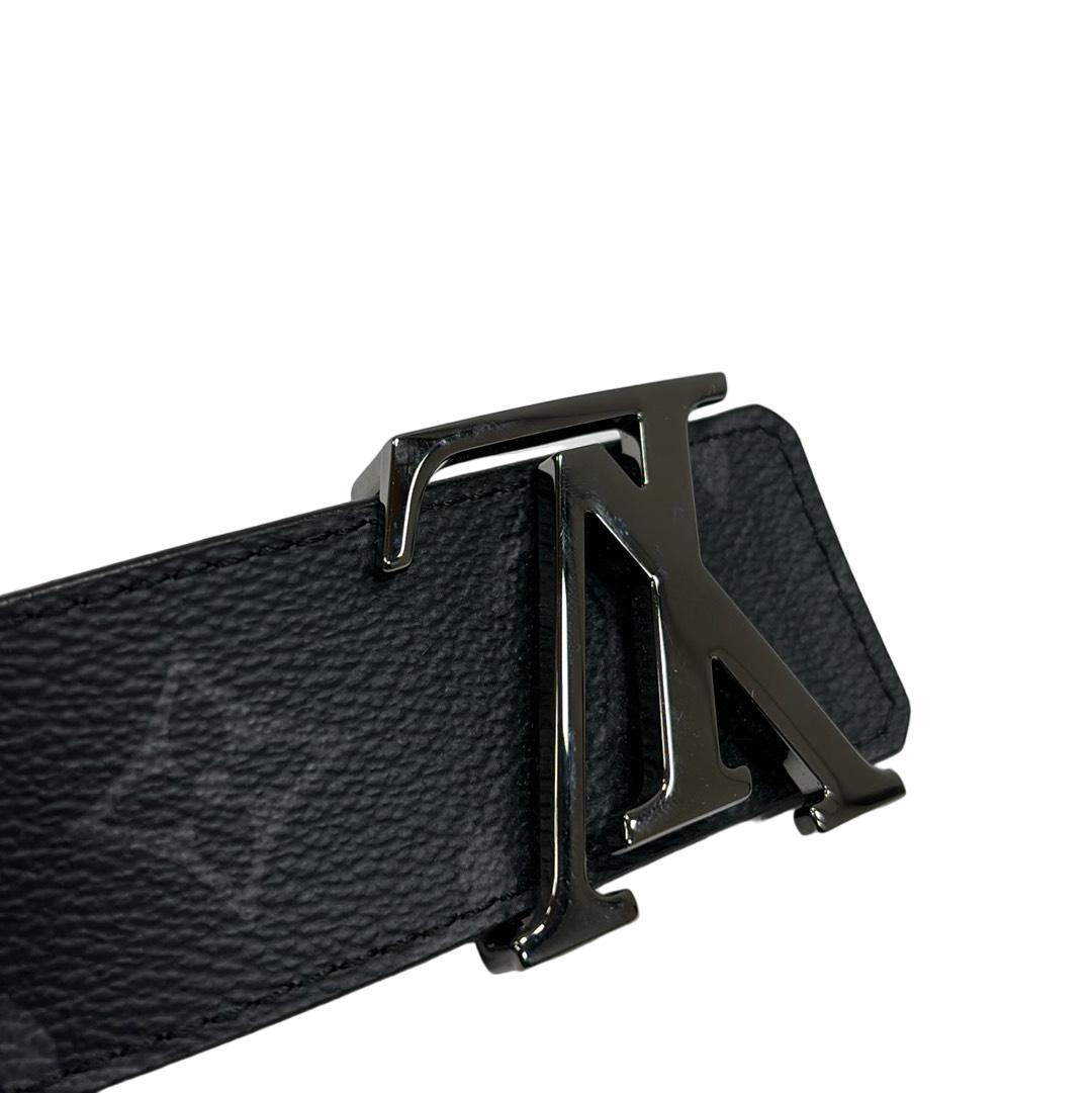 Louis Vuitton M9043 Size 105 LV Monogram Belt - Silver