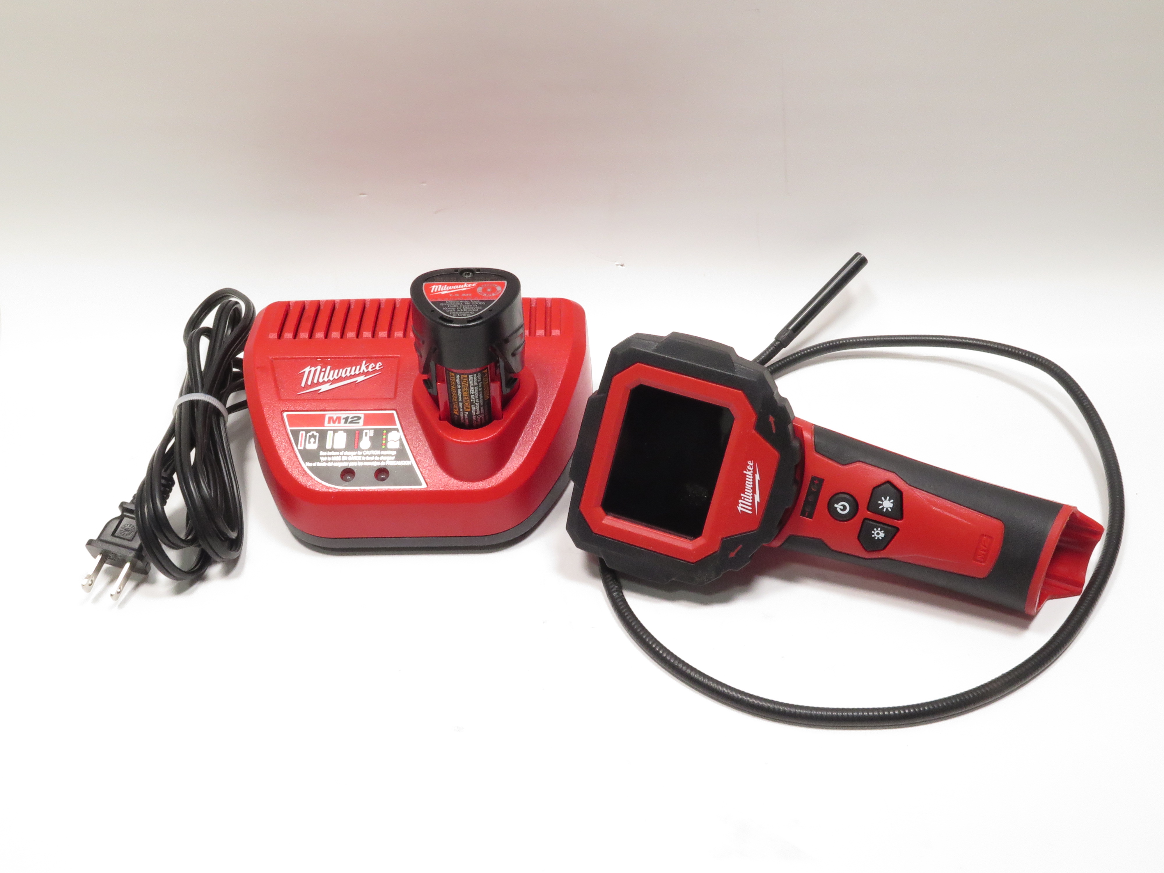 Milwaukee 2313-20 12-Volt Cordless M-Spector 360 Digital Inspection Camera