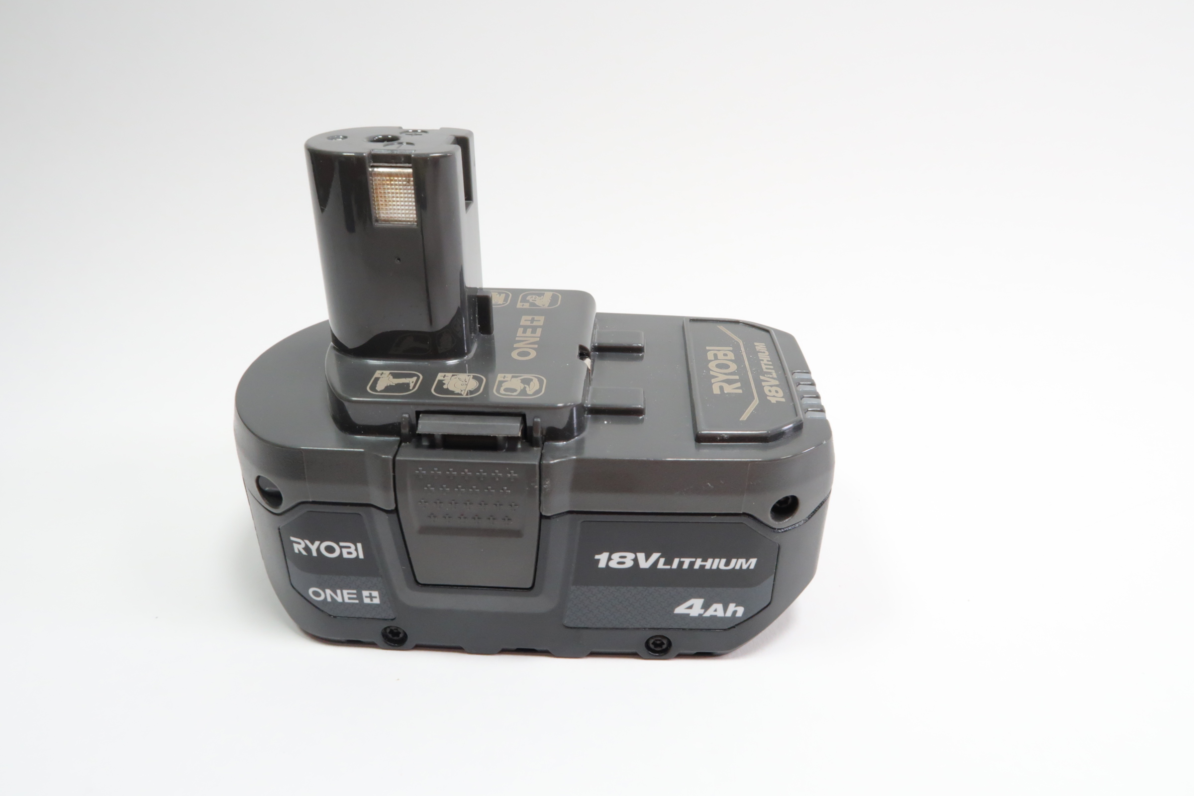 Ryobi PBP005 ONE+ 18-Volt 4.0 Ah Lithium-Ion Battery / Charger Kit