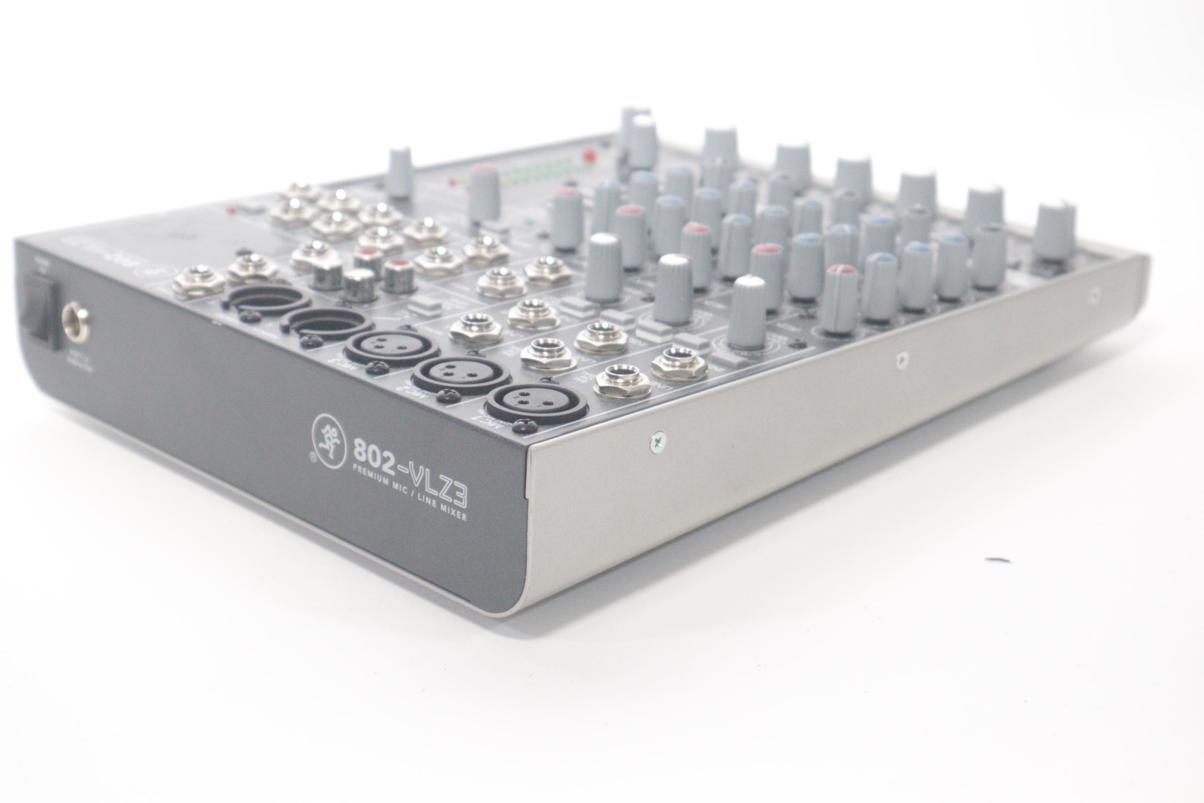 Mackie 802-VLZ3 8Channel Compact Recording/SR Premium Microphone