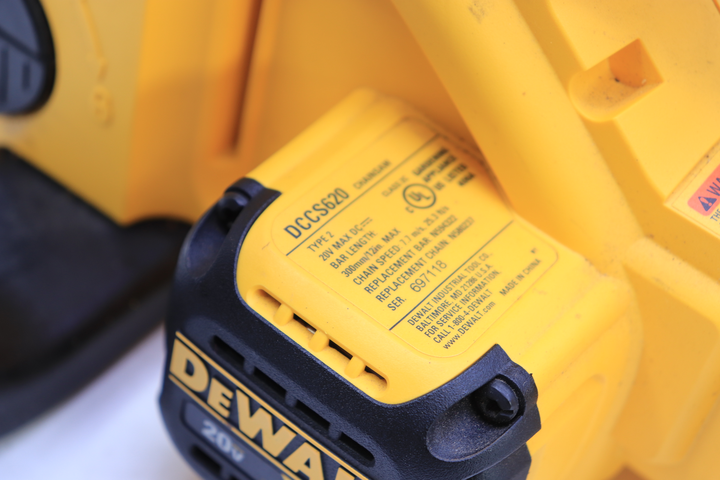 DeWalt DCCS620 20V MAX 12" Brushless Cordless Battery Powered Chainsaw