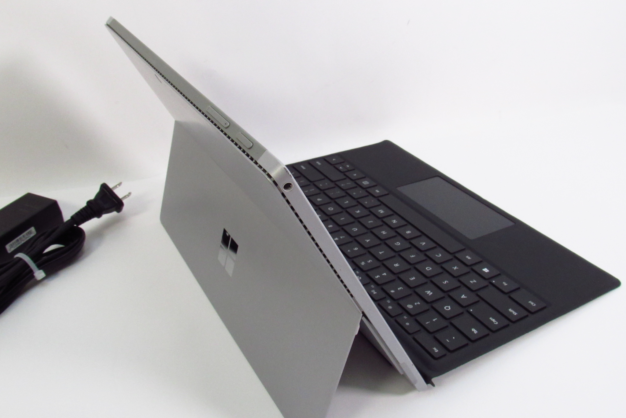 Surface Pro4（Windows11 Ver24H2) 「難有り」 Microsoft thinks my Surface Pro 4 can't handle Windows 11