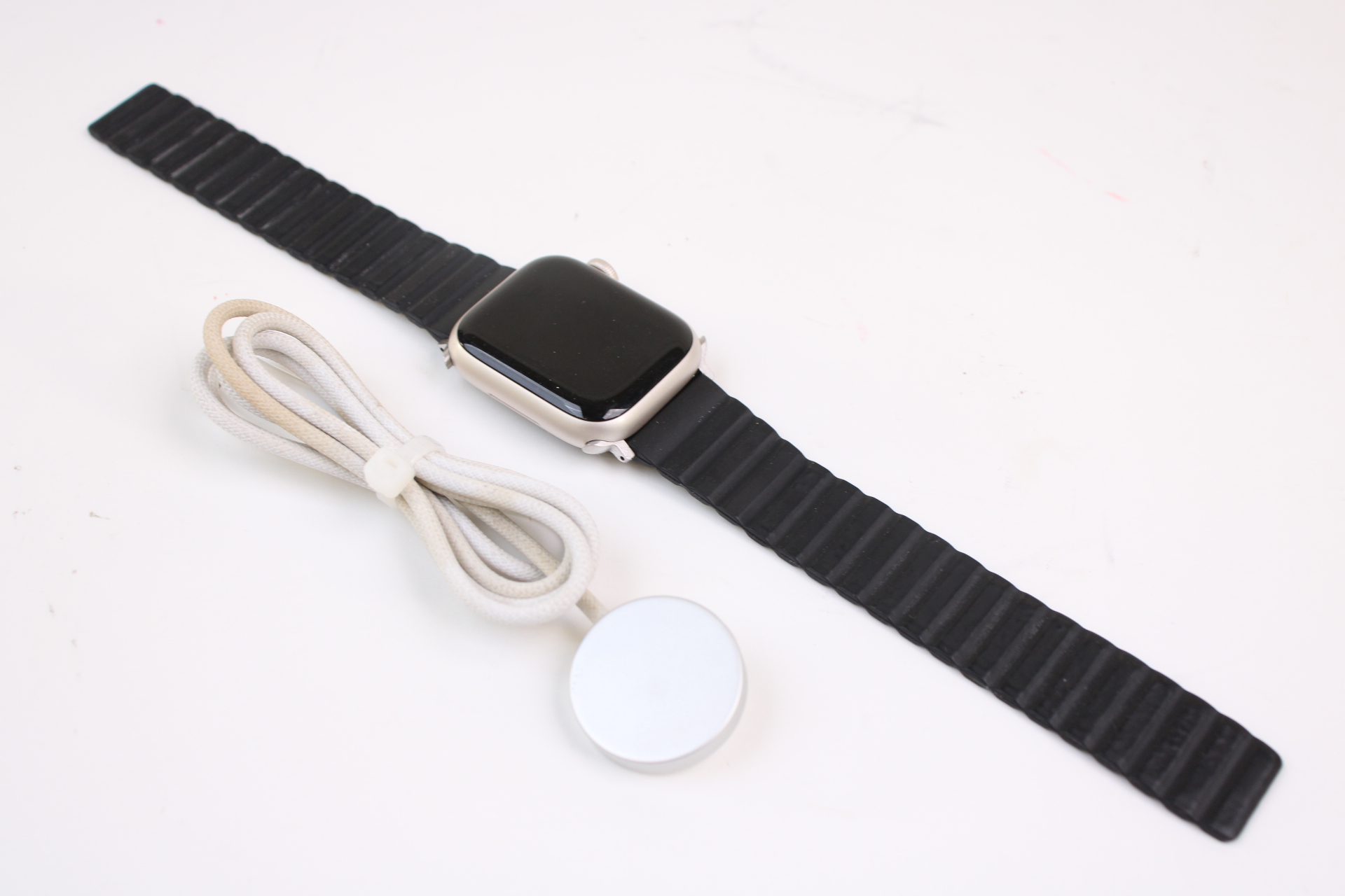 Apple Watch Series 9 MR933LL/A 41mm Aluminum Case GPS Only Smartwatch