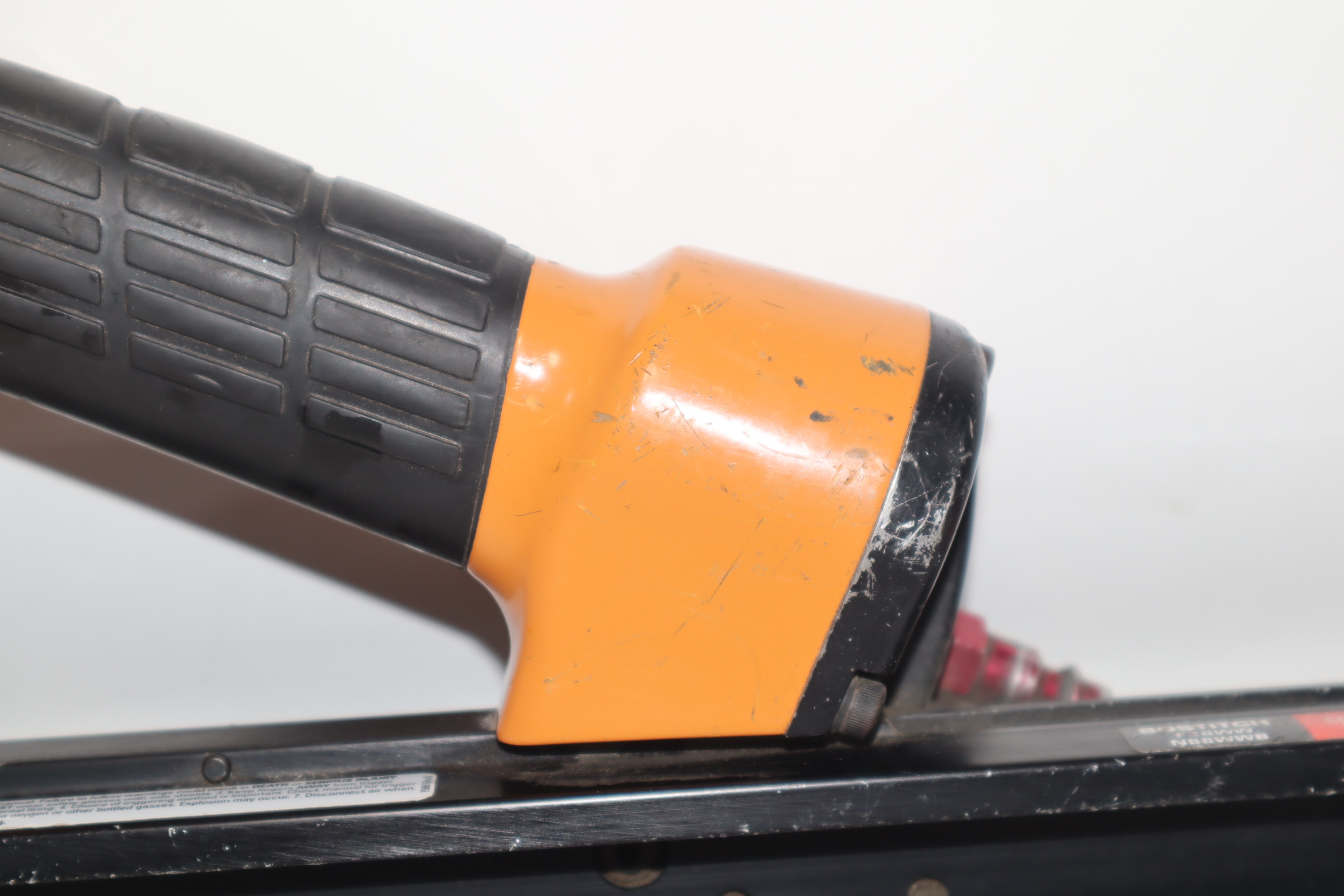 Bostitch F28WW 28 Degree Pneumatic Industrial Framing Nailer