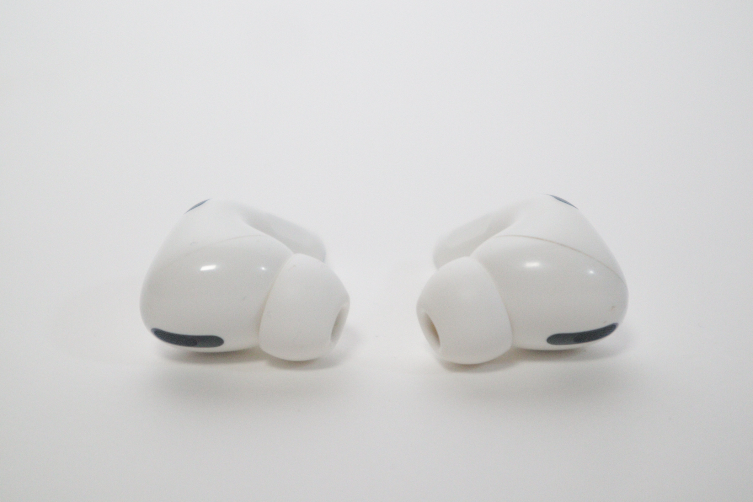 Apple AirPods Pro Gen A2083 A2084 Noise-Cancelling