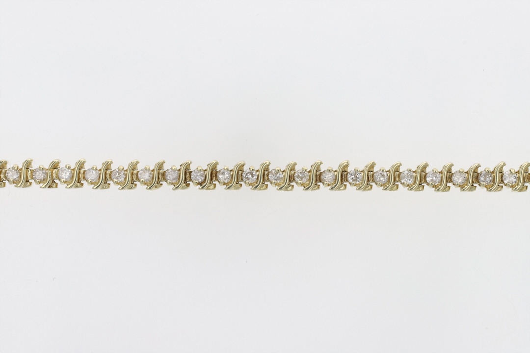 14K Gold S Link Tennis Bracelet with Round Diamonds