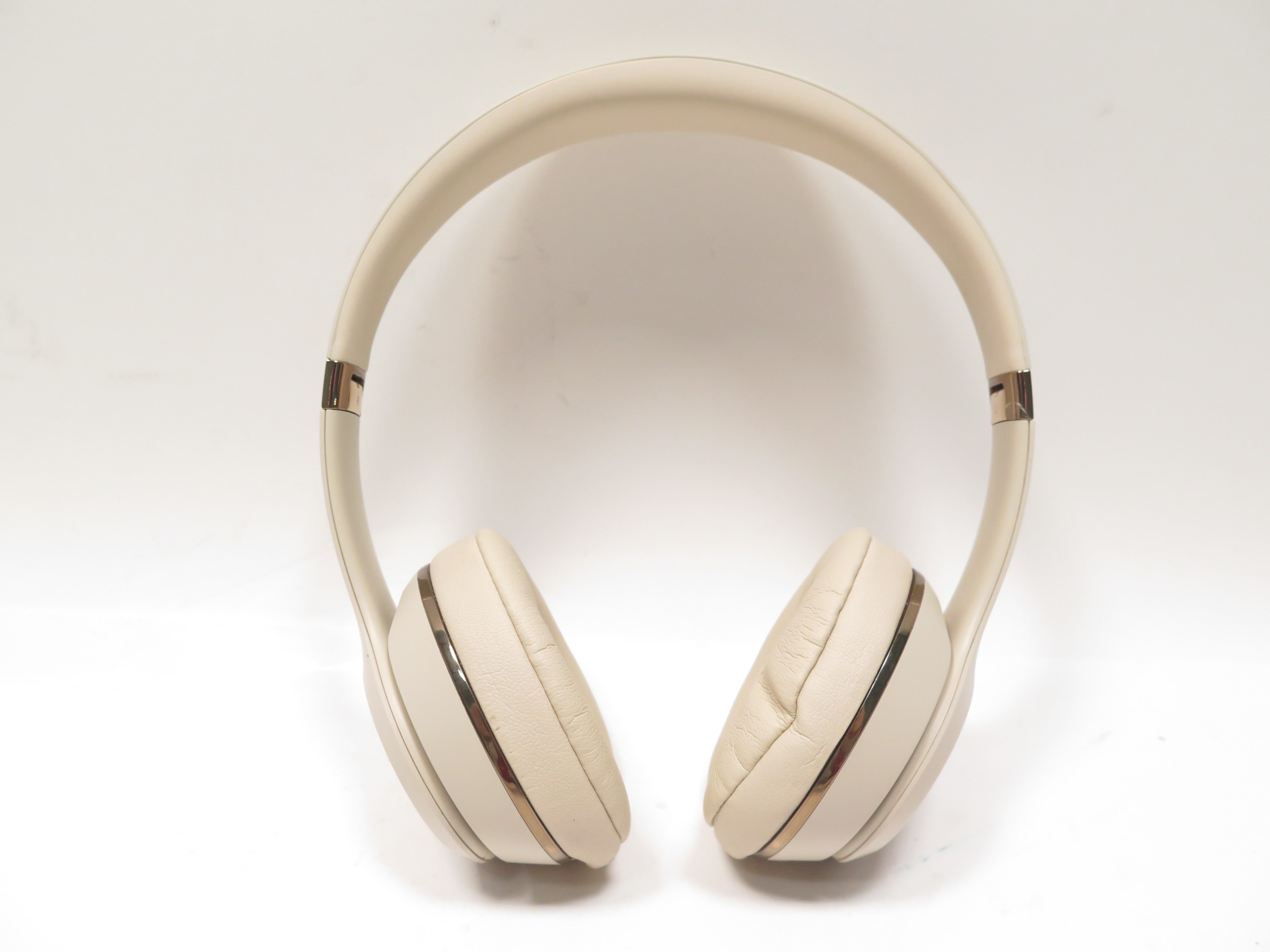 Apple A1796 Beats Solo3 Wireless Bluetooth OnEar Headphones Satin Gold