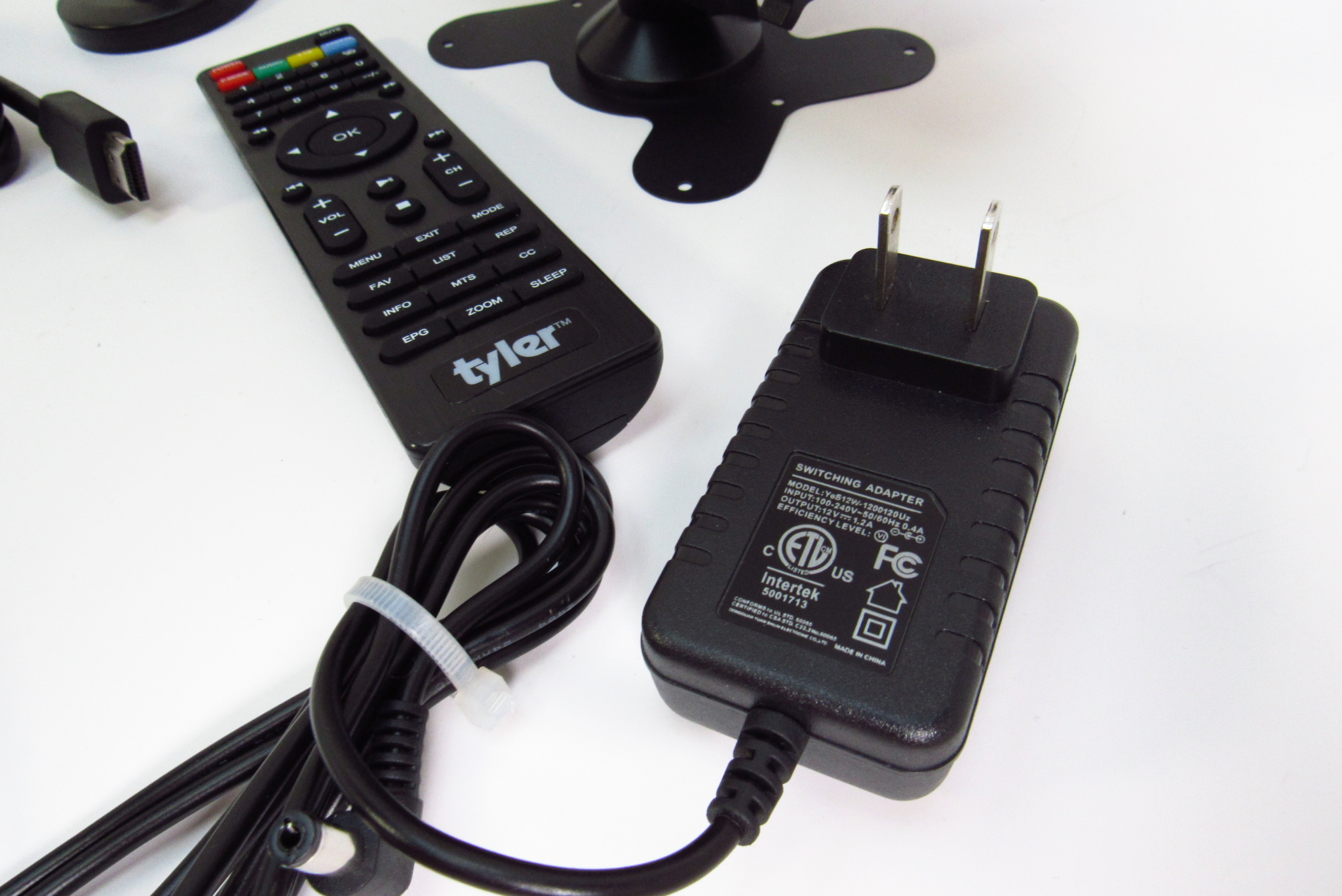 Tyler TTV701-7 Portable Rechargeable 7'' 720p LCD TV