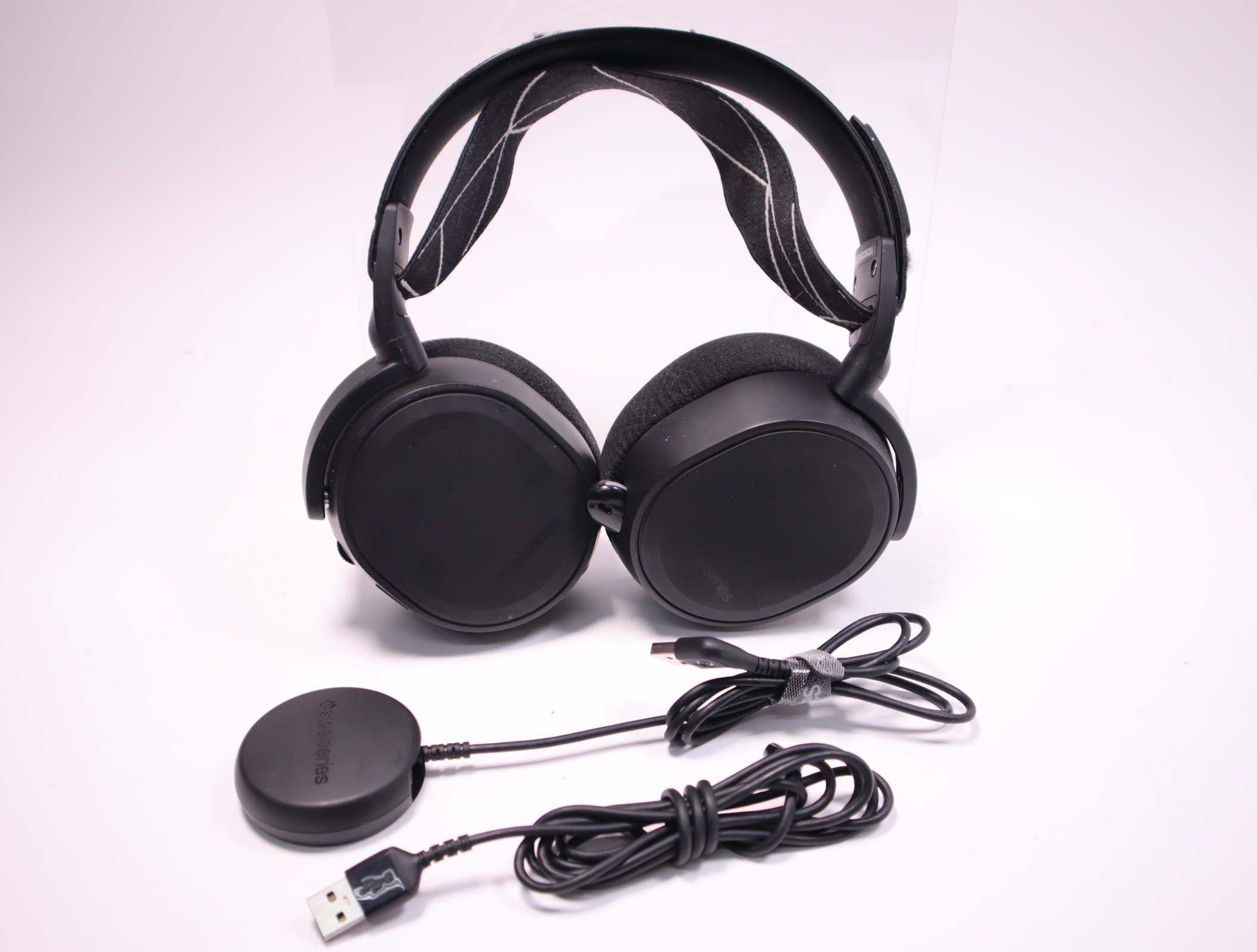 Steelseries Arctis 9 Wireless store headset