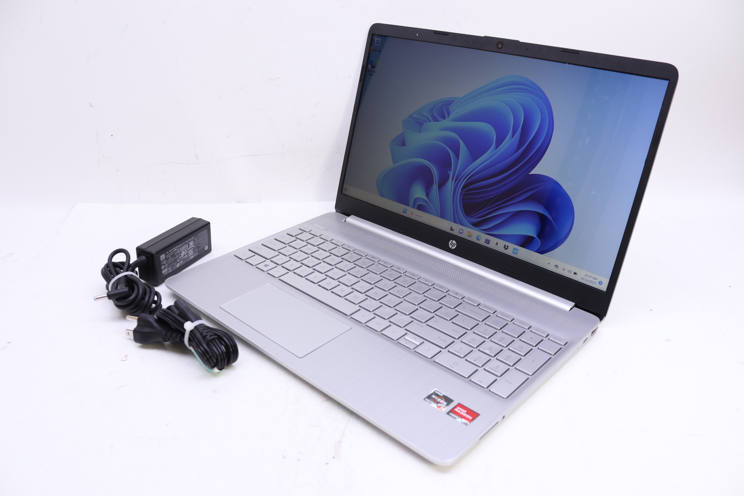 HP 15-EF2048NR Windows 11 AMD Ryzen 5500U 8GB