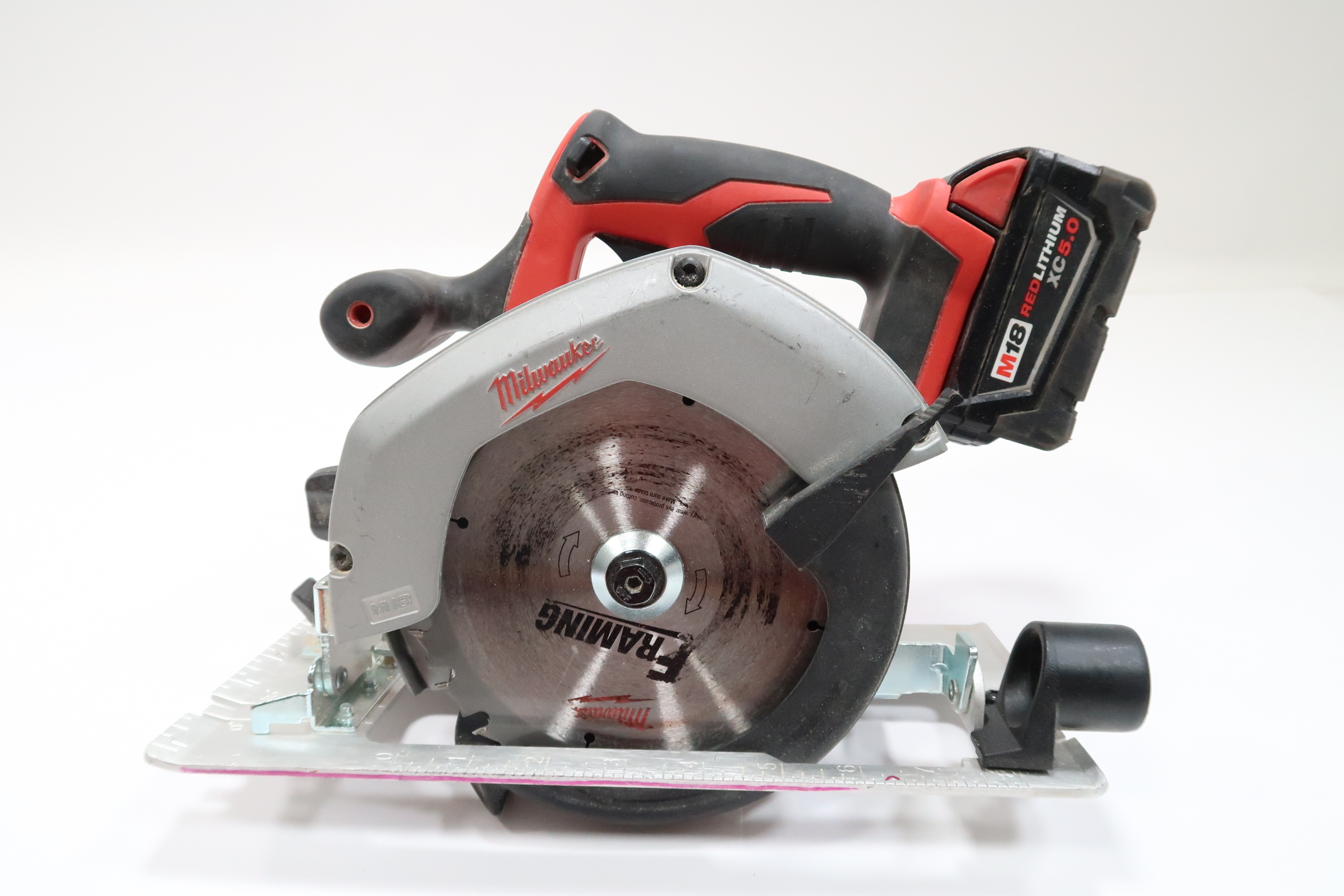Sierra Circular Milwaukee 2630-80 M18 18V 6-1/2″ – Solo Herramienta (Reacondicionada Certificada)