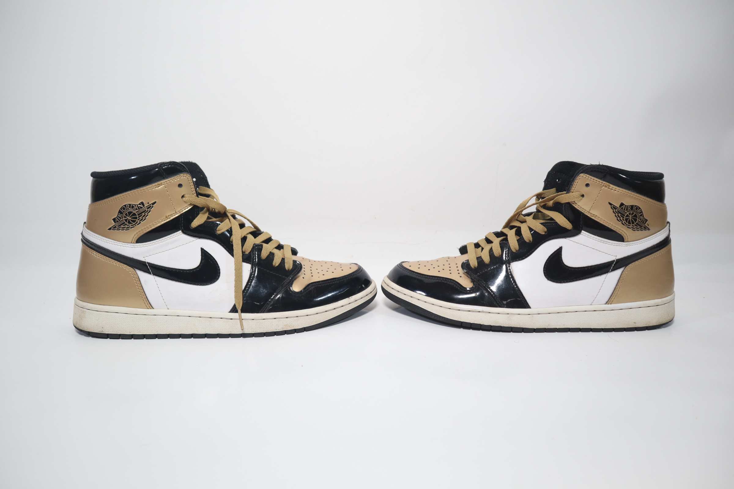 Jordan 1 High Patent Gold Toe - Size 11 M Nike Jordan 1 Retro High Patent Gold Toe 861428007 Black  main image 2