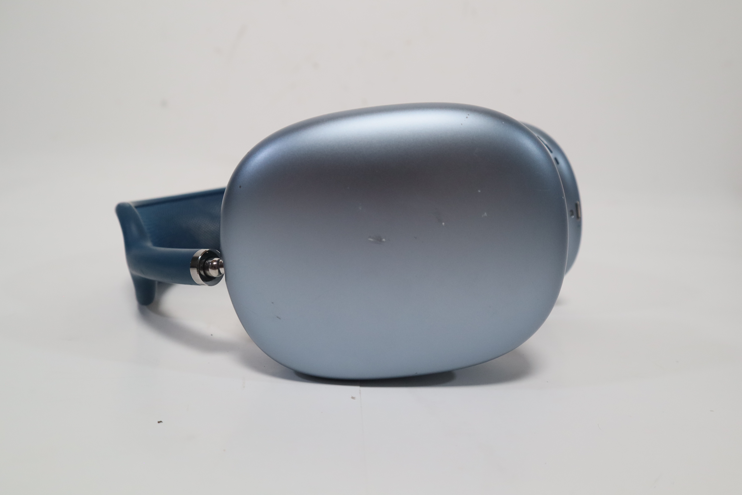 Apple AirPods Max A2096 Sky Blue Wireless Over-Ear Bluetooth Apple AirPods Max A2096 Sky Blue Wireless Over-Ear Bluetooth