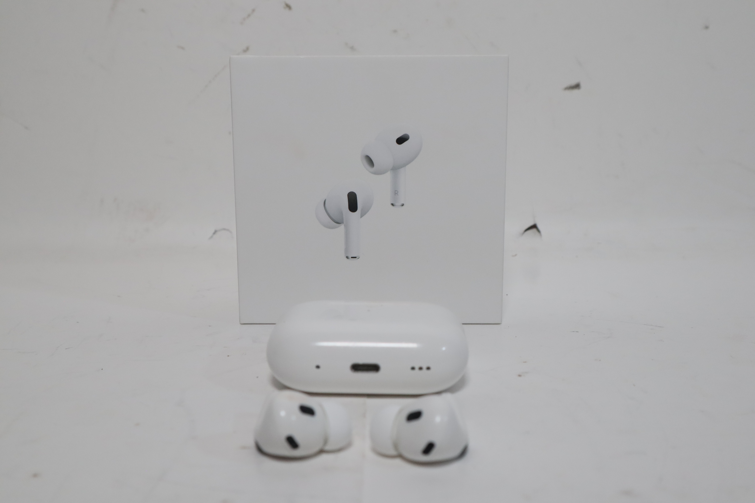 Apple MQD83AM/A Airpods Pro 2nd Gen Noise Cancelling Wireless