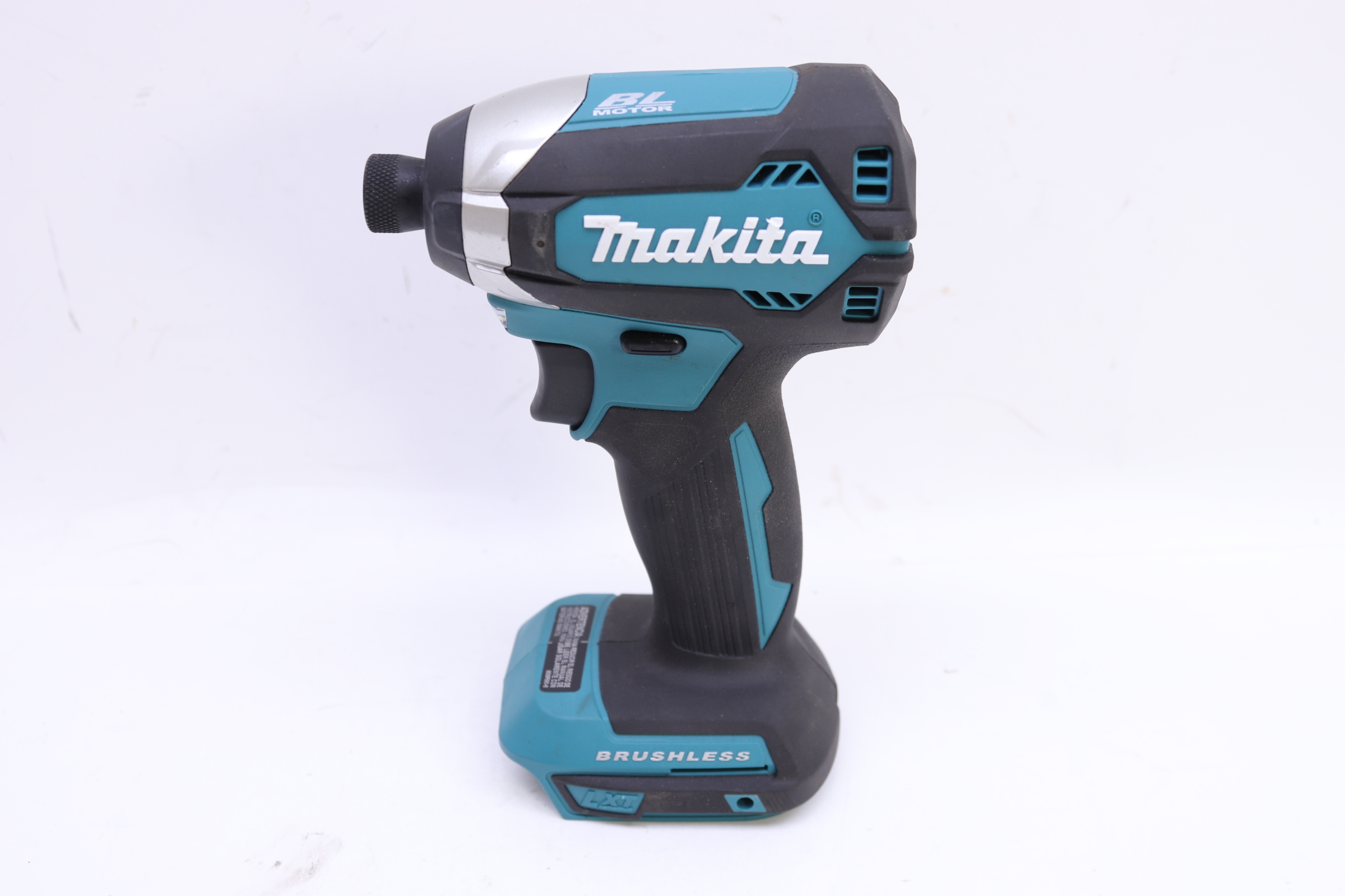 Makita impact best sale driver xdt13