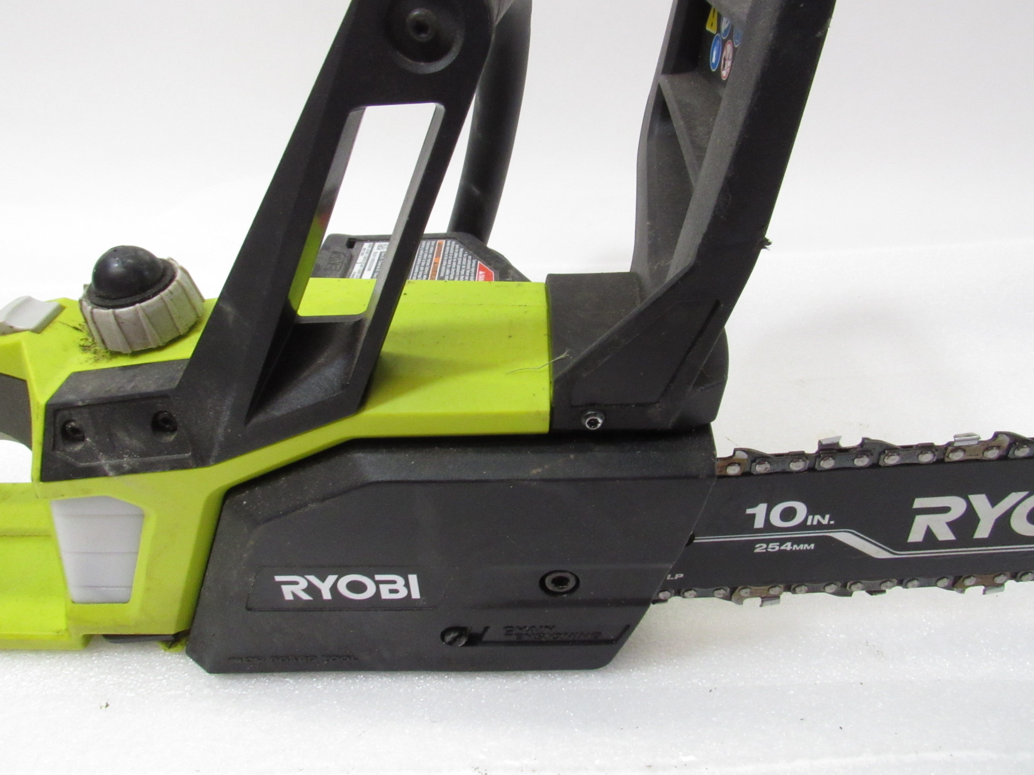 Ryobi P546 ONE+ 18V 10" Cordless Battery Chainsaw