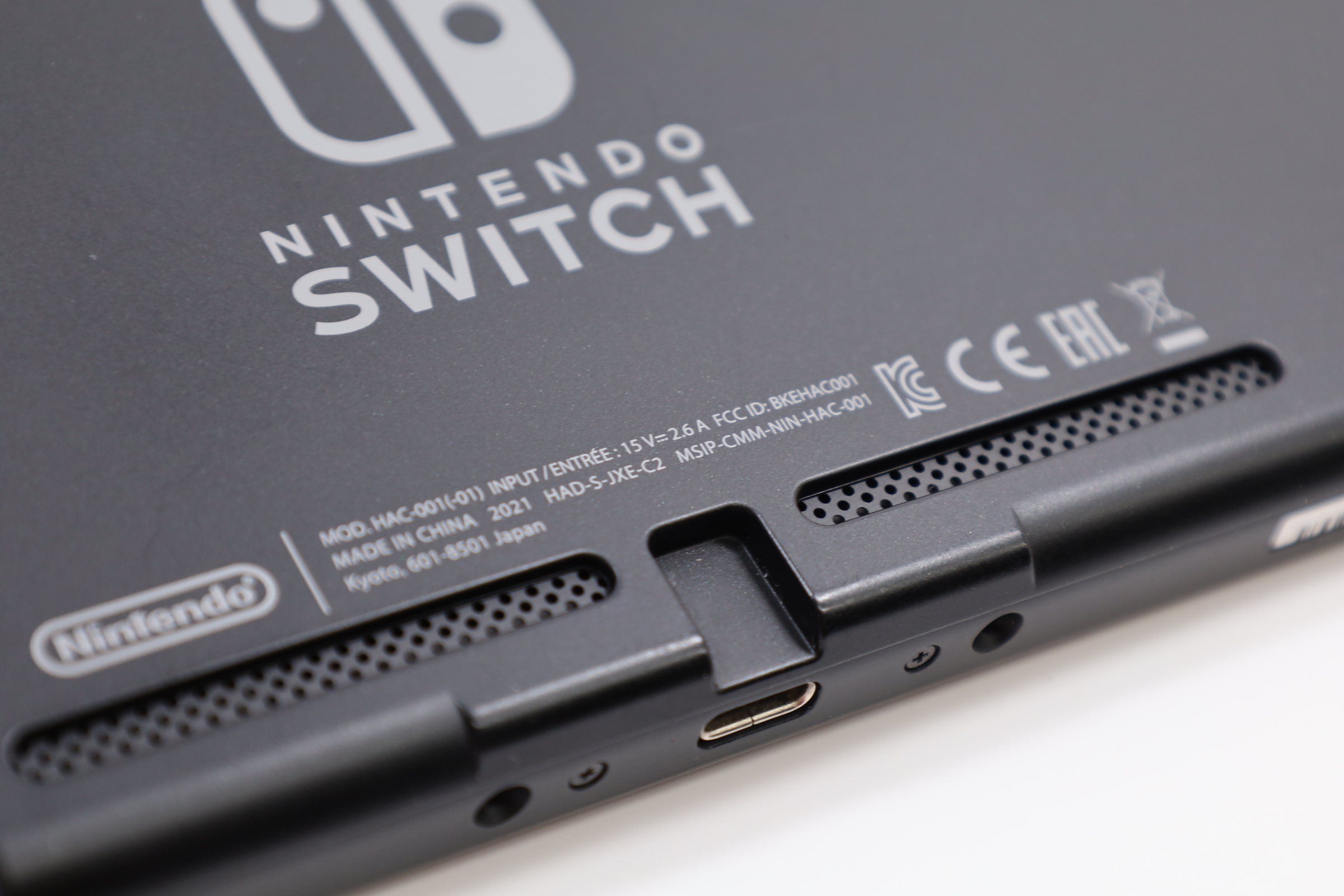 Nintendo Switch HAC-001(-01) 32GB Video Game System - Blue/Red (7378)