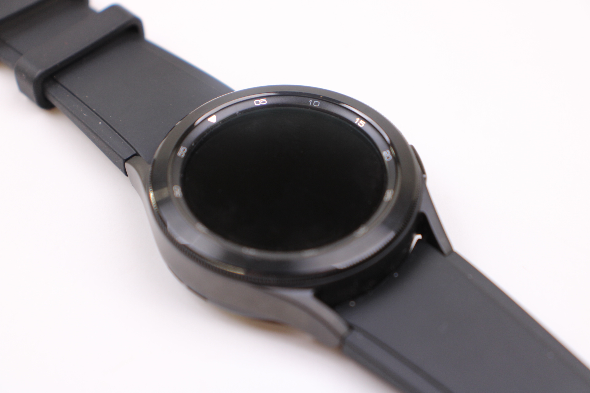 Samsung Galaxy Watch4 Classic SM-R880 42mm Case Bluetooth/WiFi Smartwatch